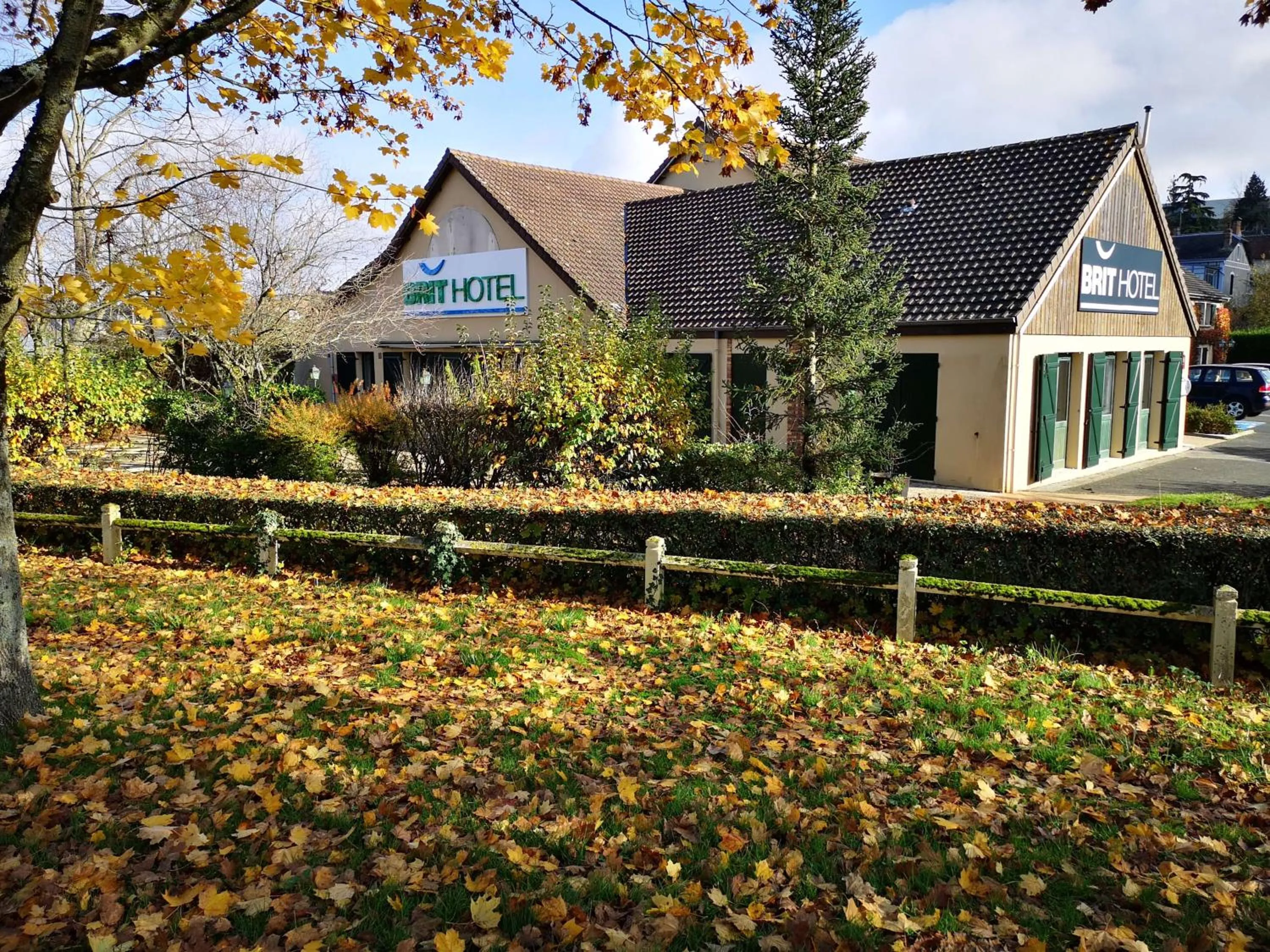 Property building in Brit Hotel La Ferte Bernard