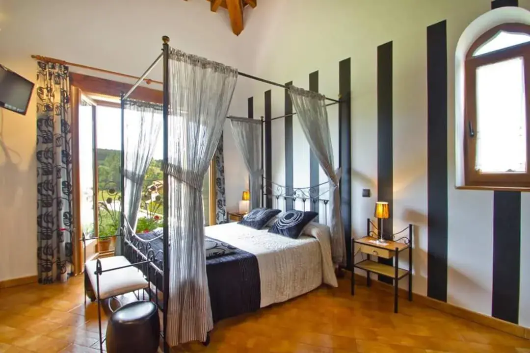 Superior Double Room with Spa Bath in Posada La Fabula Superior Double Room with Spa Bath in Posada La Fabula