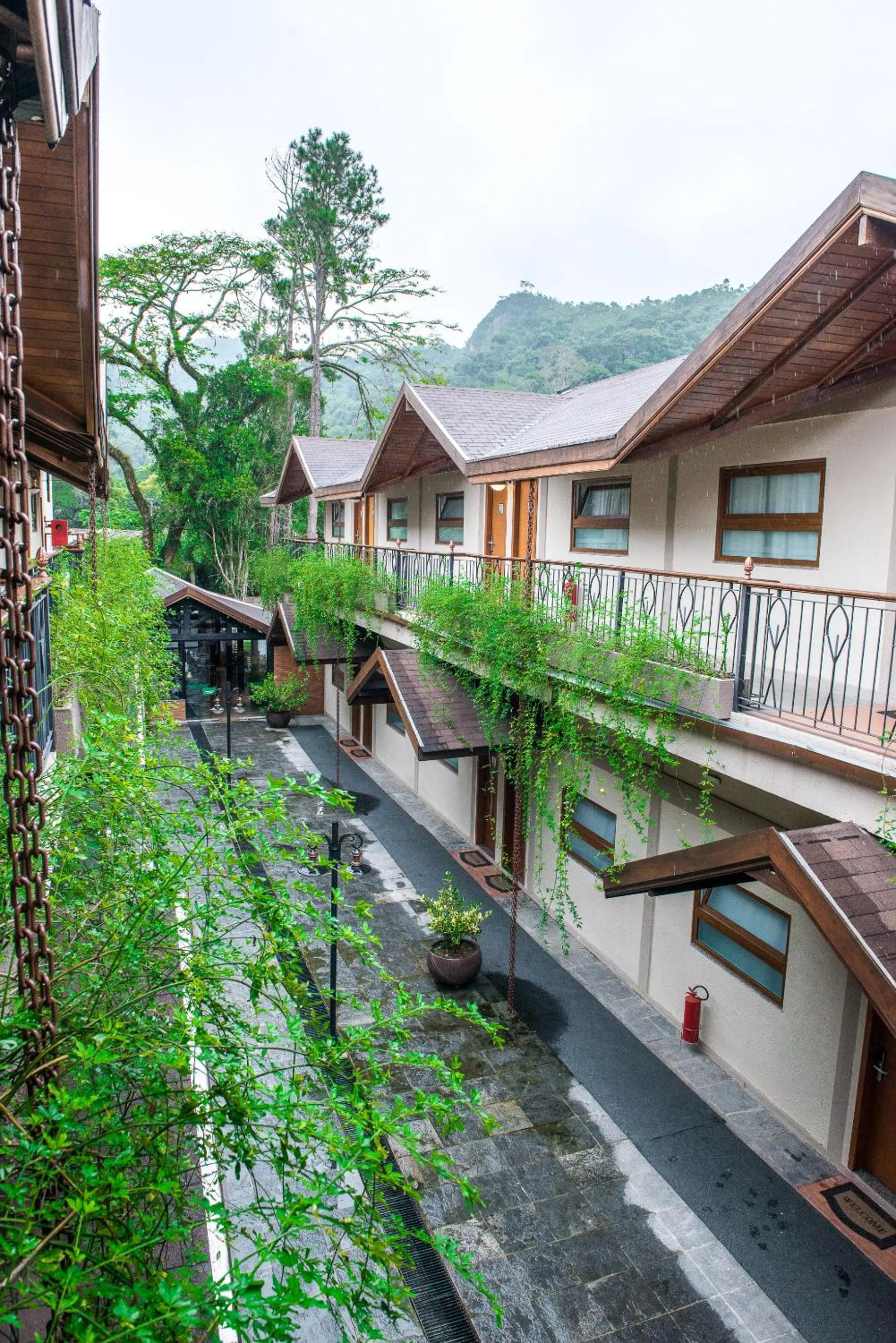 Property building in Hotel Aromas de Penedo