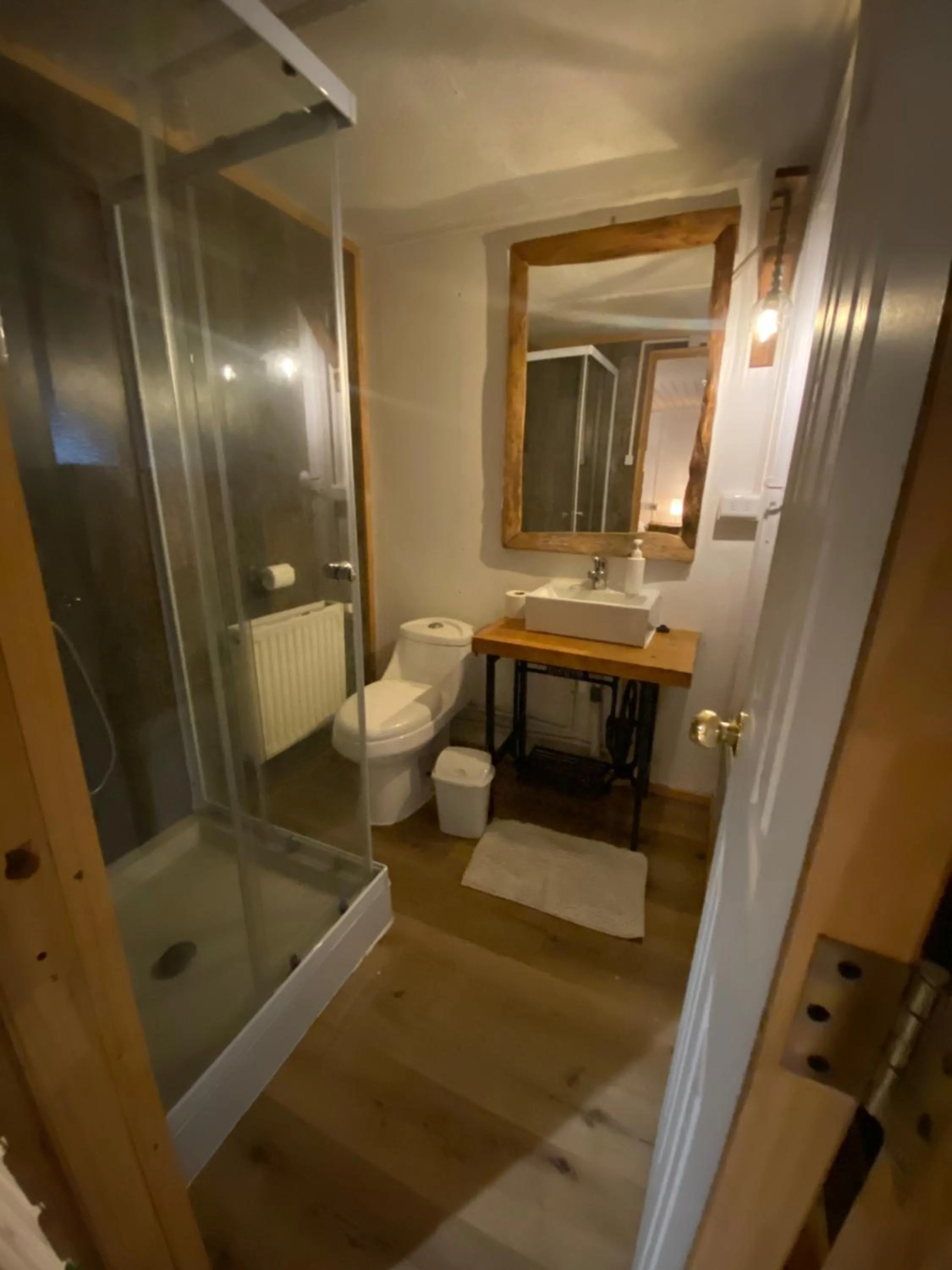 Toilet in Casa Balmaceda Backpackers