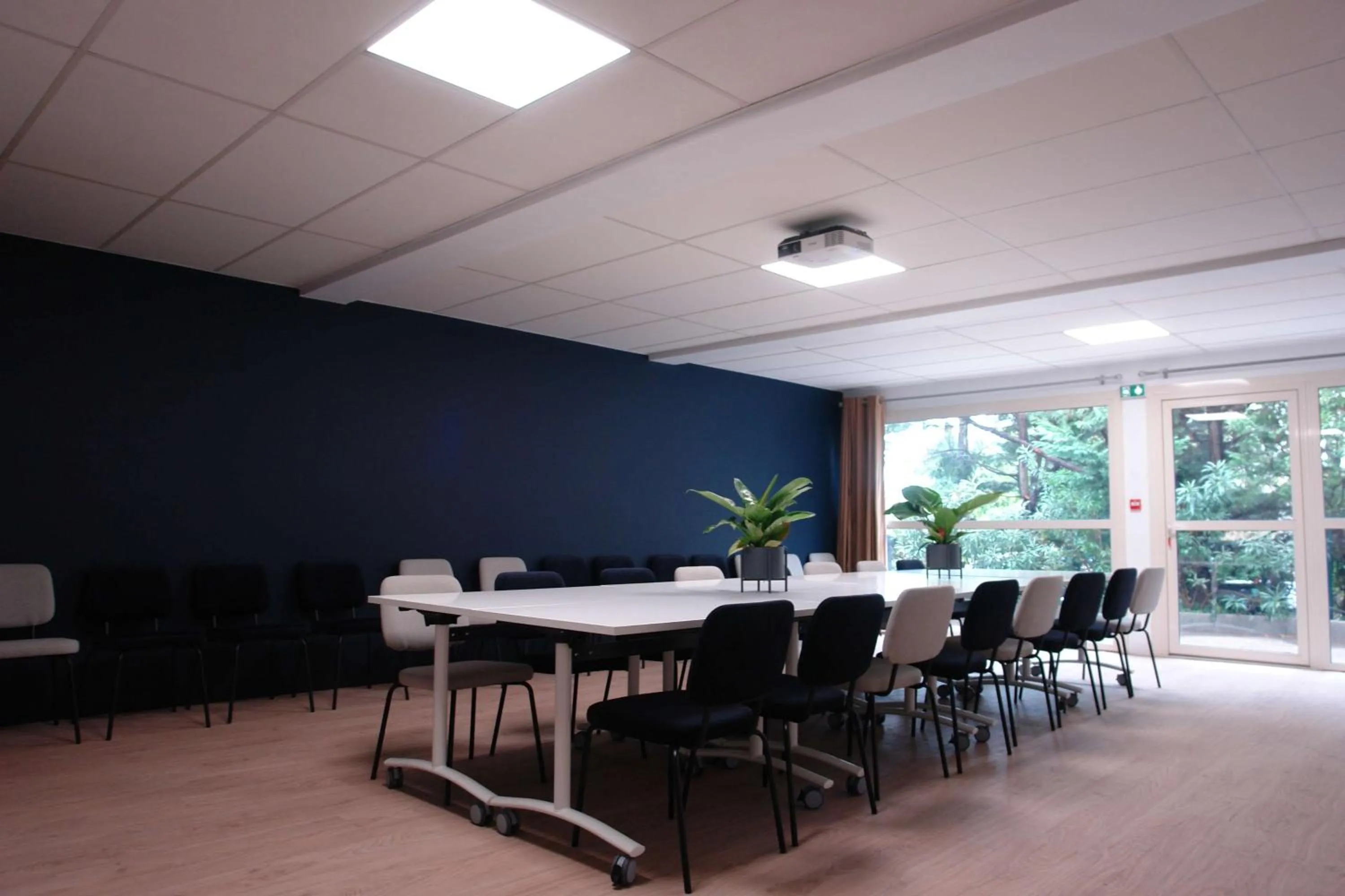 Meeting/conference room in Brit Hotel Marseille Aéroport