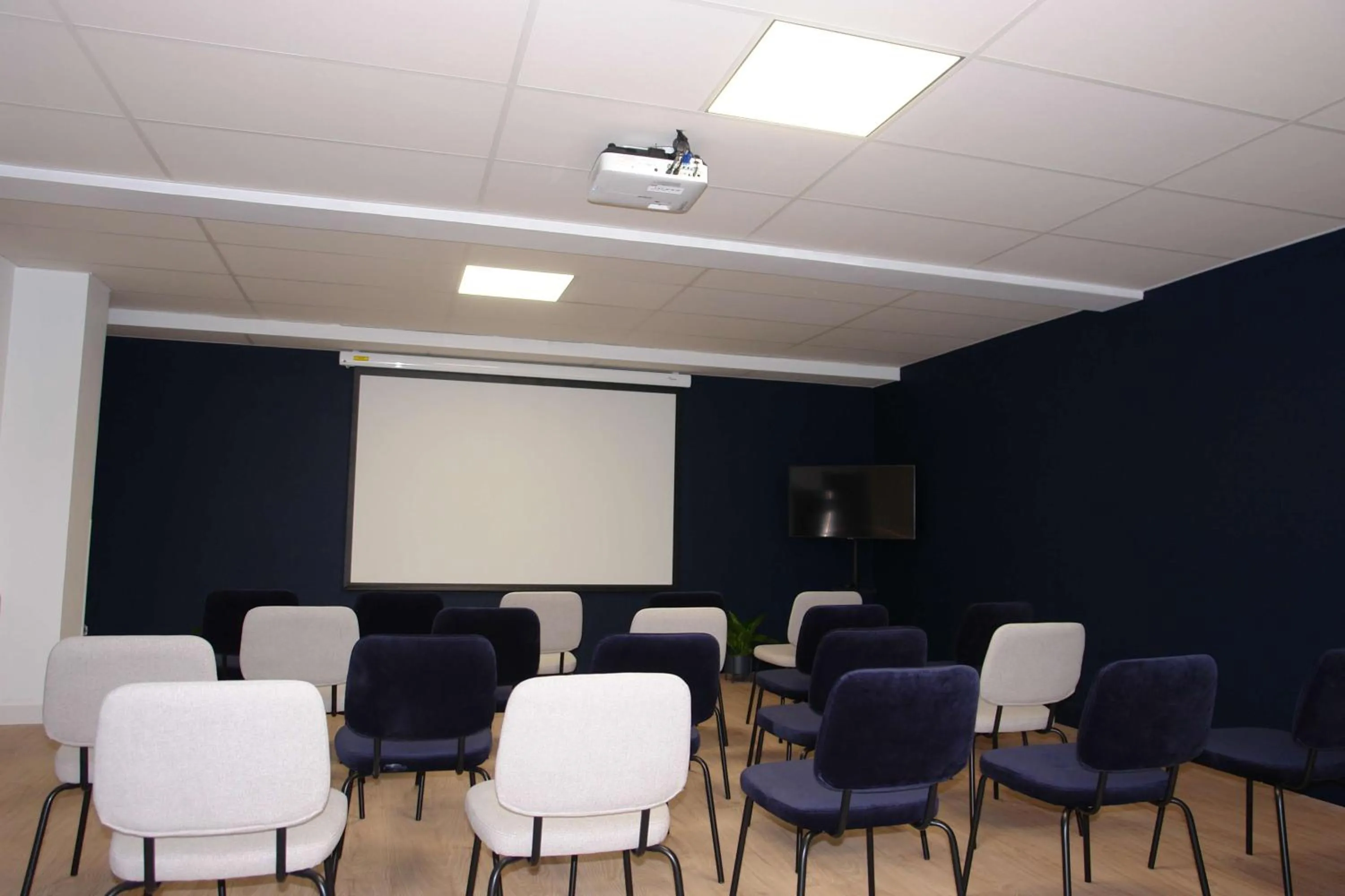 Meeting/conference room in Brit Hotel Marseille Aéroport