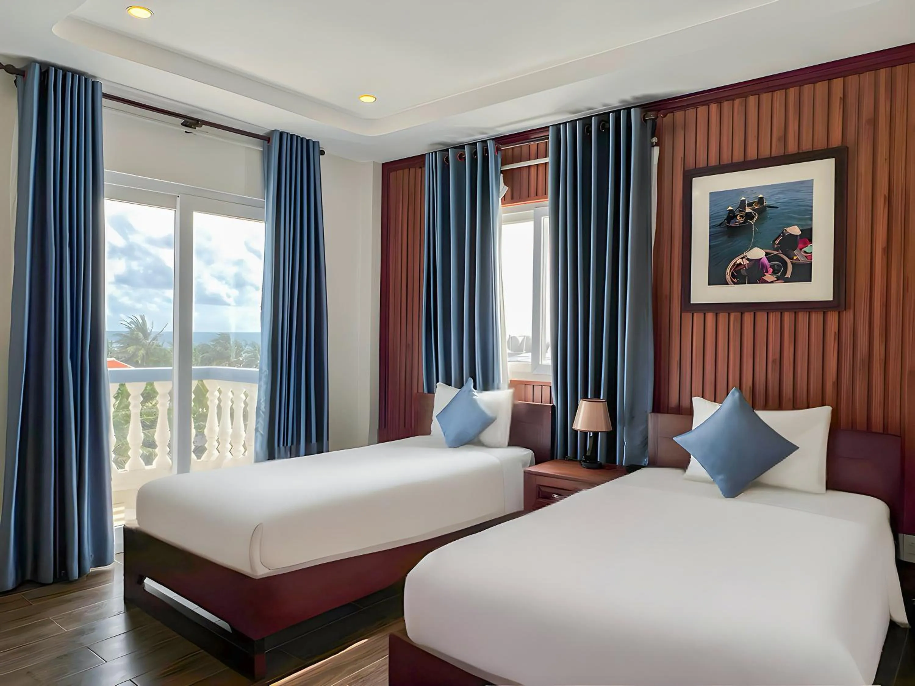 Photo of the whole room, Bed in Brenta Phu Quoc Hotel