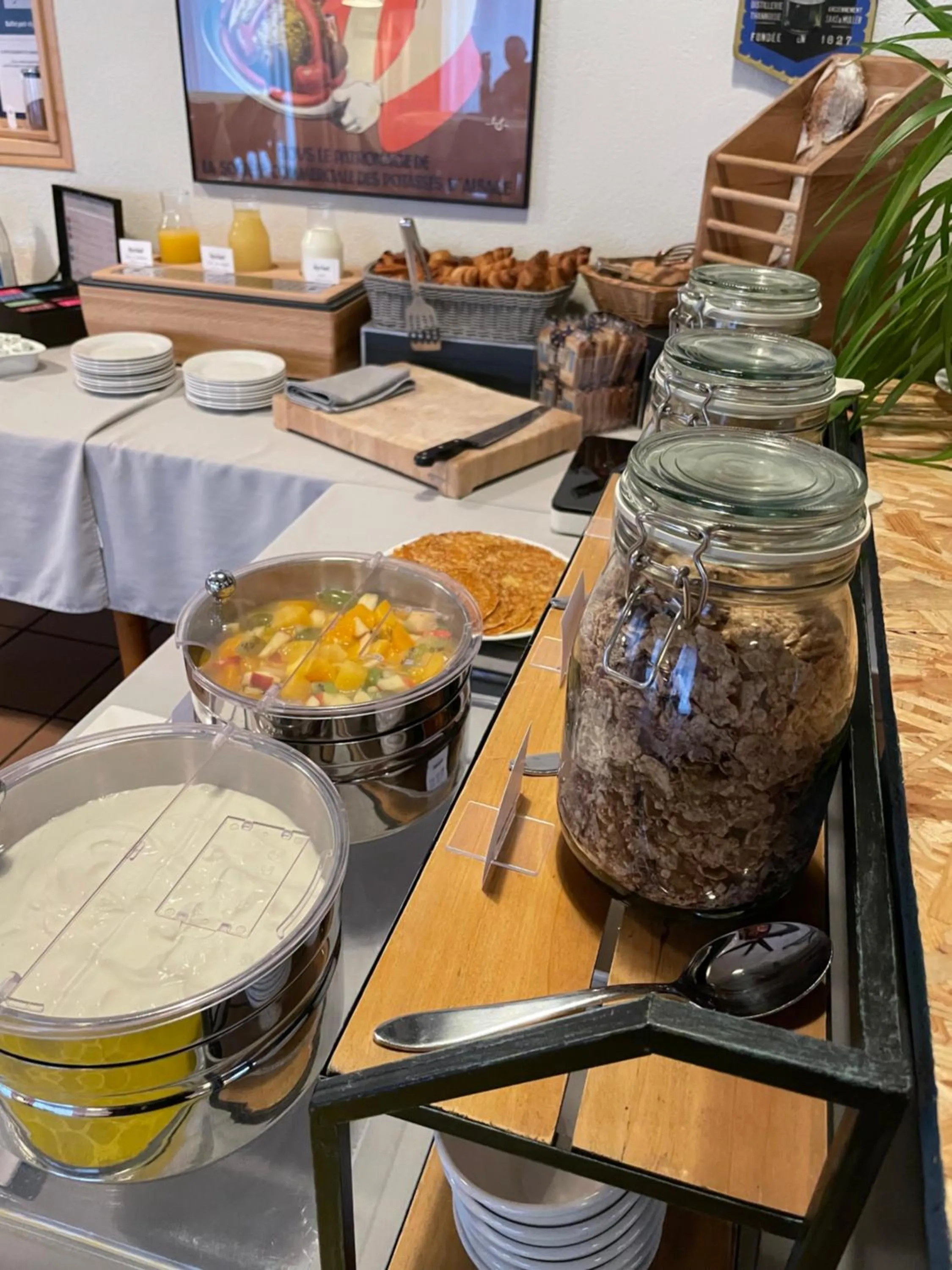 Buffet breakfast in The Originals City, Hôtel La Maison de Lise, Mulhouse Illzach