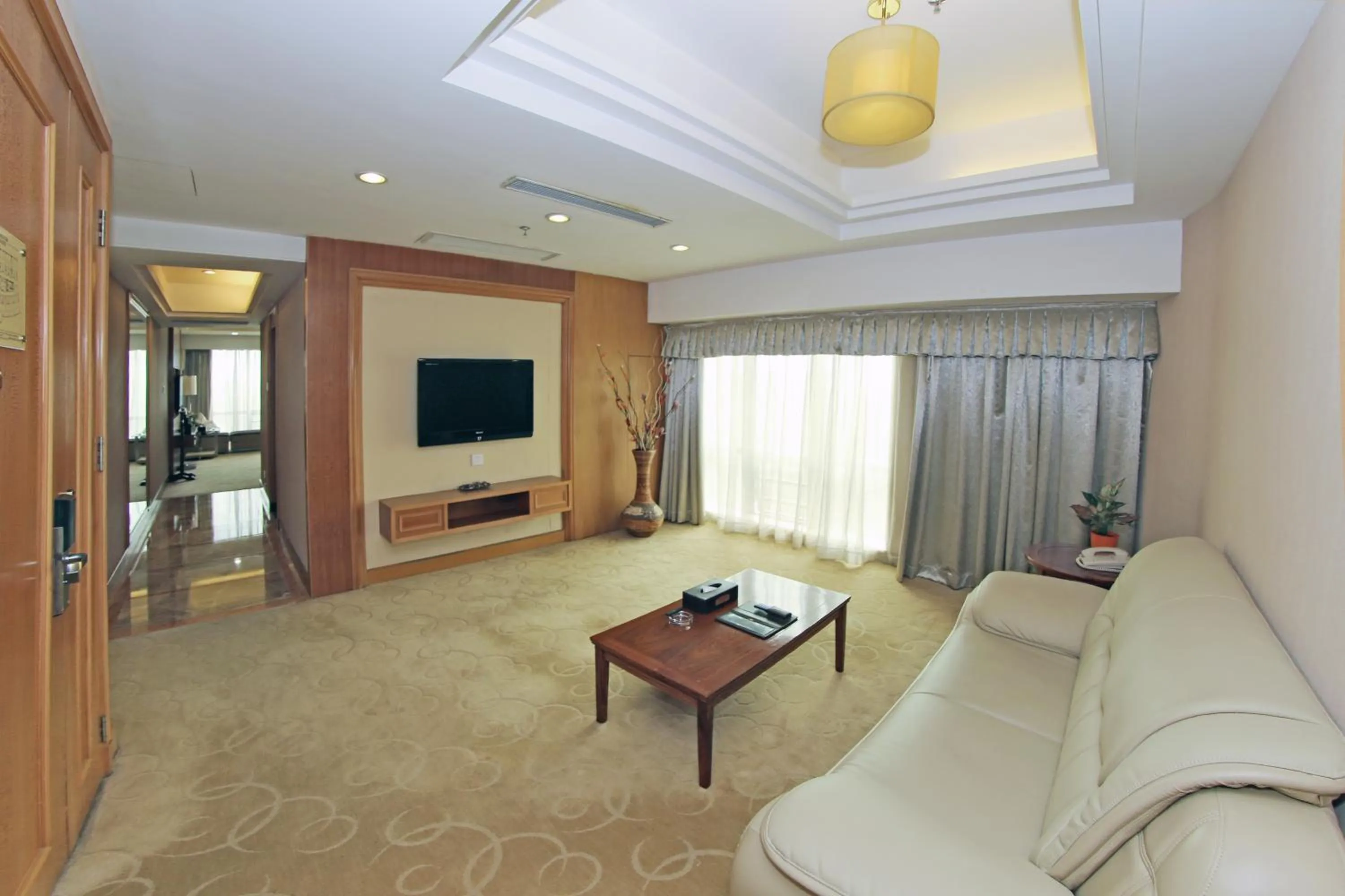 Gladden Hotel Jiangmen
