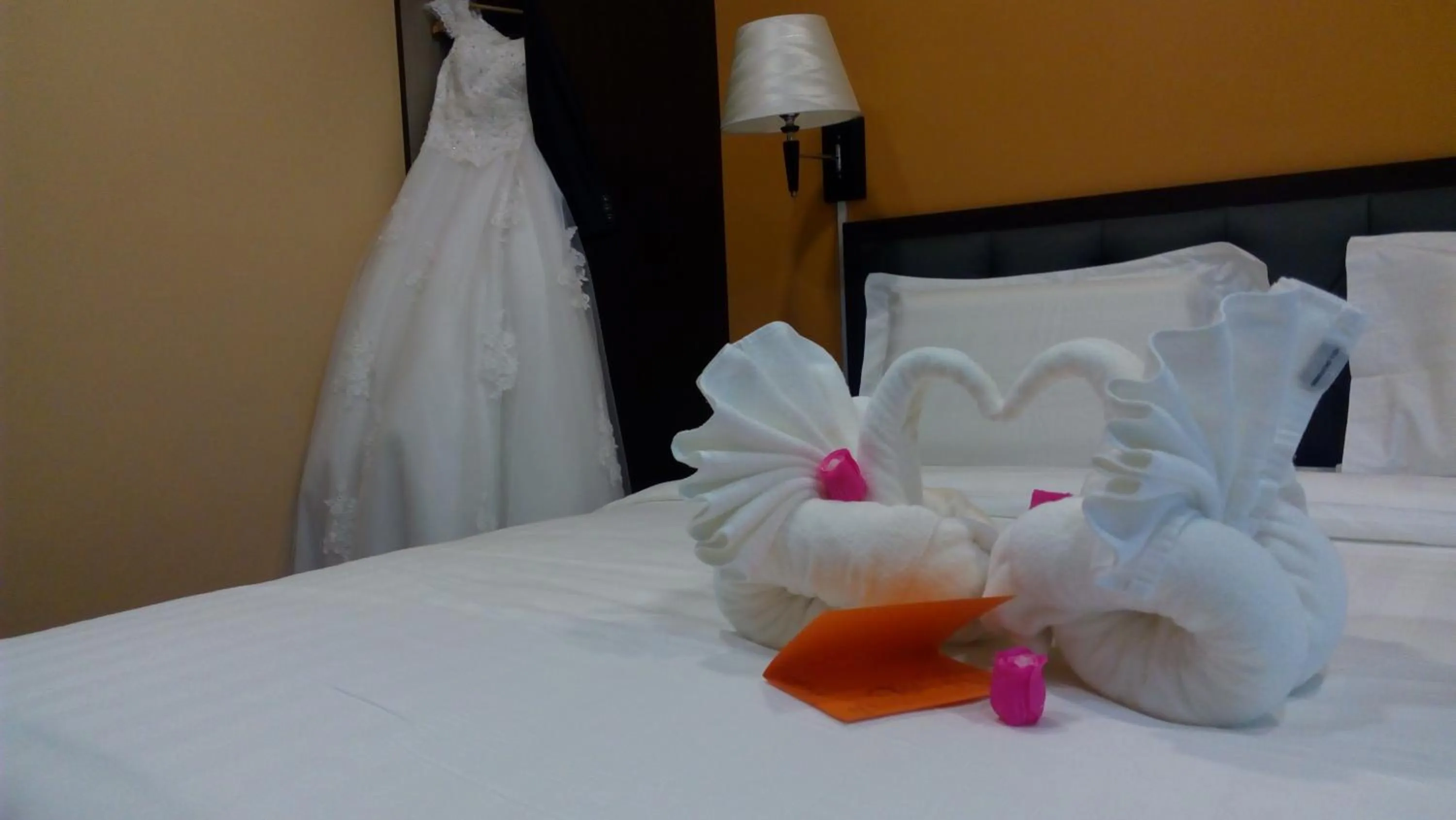 Bed in inHotel Inanam