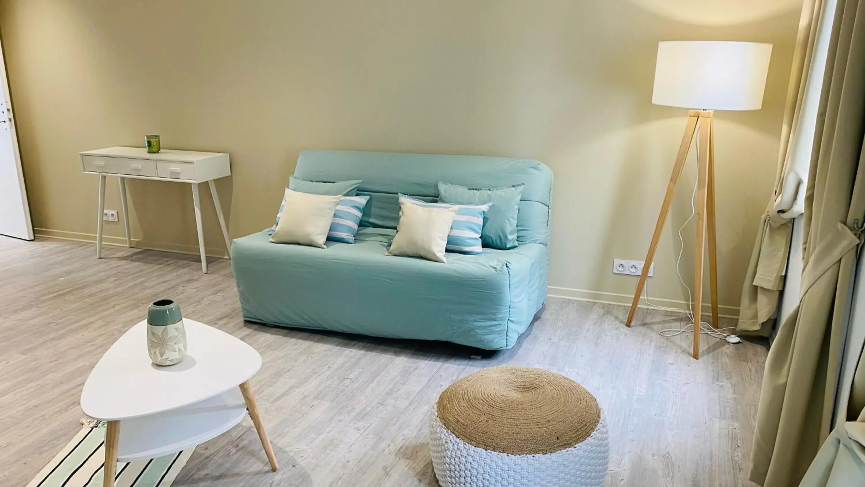 Apartment in Kyriad Saumur Hyper Centre Hôtel, Appartements, Séminaires et SPA soins Sothys Paris Apartment in Kyriad Saumur Hyper Centre Hôtel, Appartements, Séminaires et SPA soins Sothys Paris