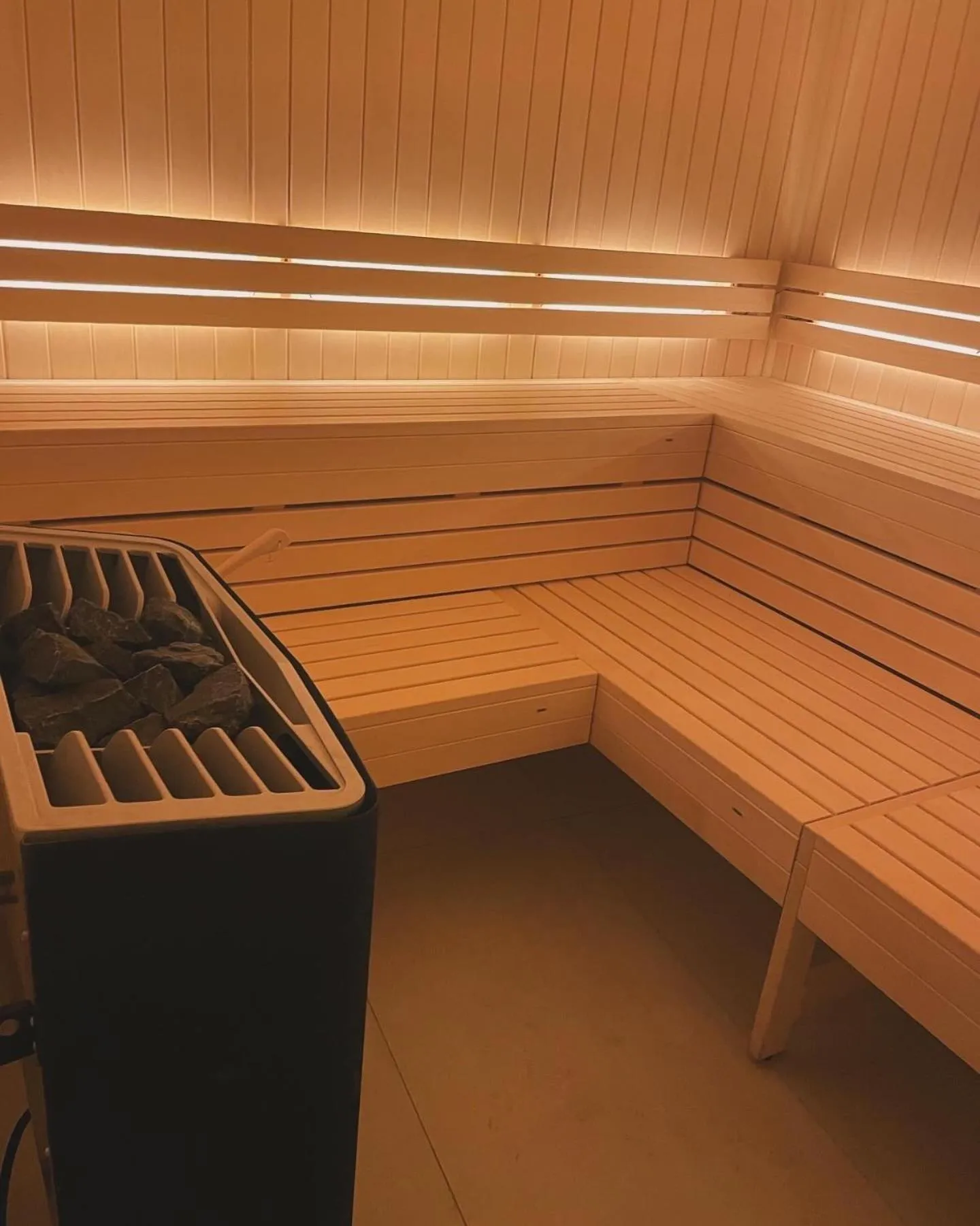 Sauna in Kyriad Saumur Hyper Centre Hôtel, Appartements, Séminaires et SPA soins Sothys Paris