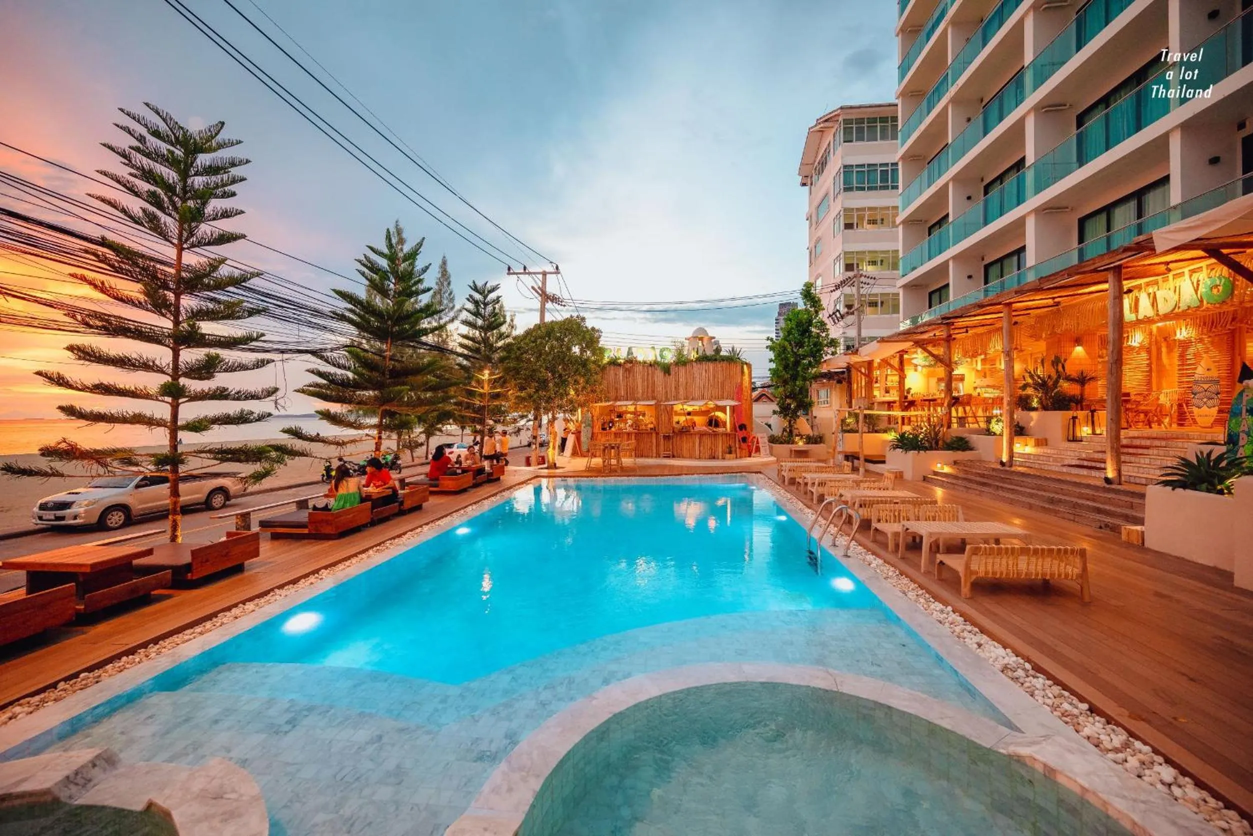 Swimming pool in Zand Morada Pattaya