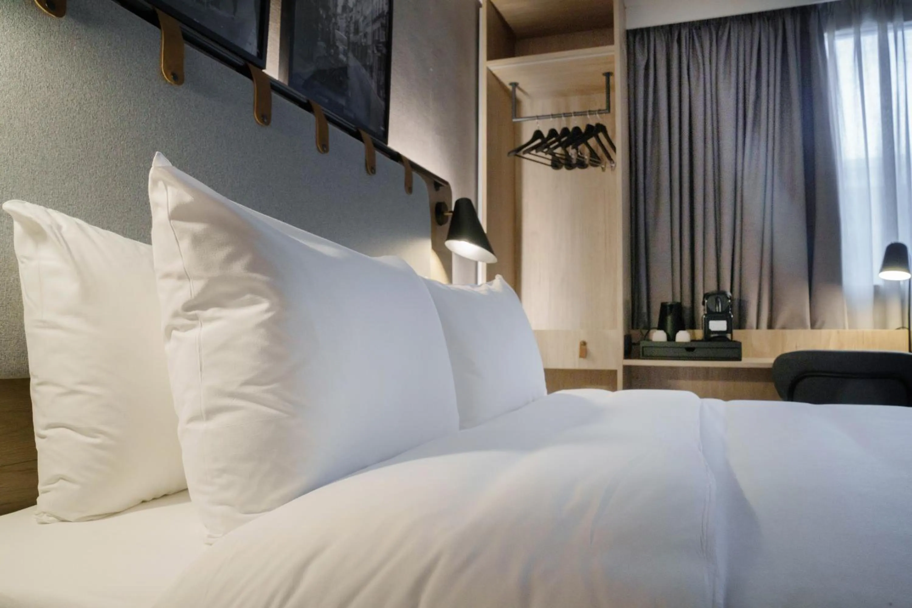 Bed in Campanile Prime Paris 19 - La Villette