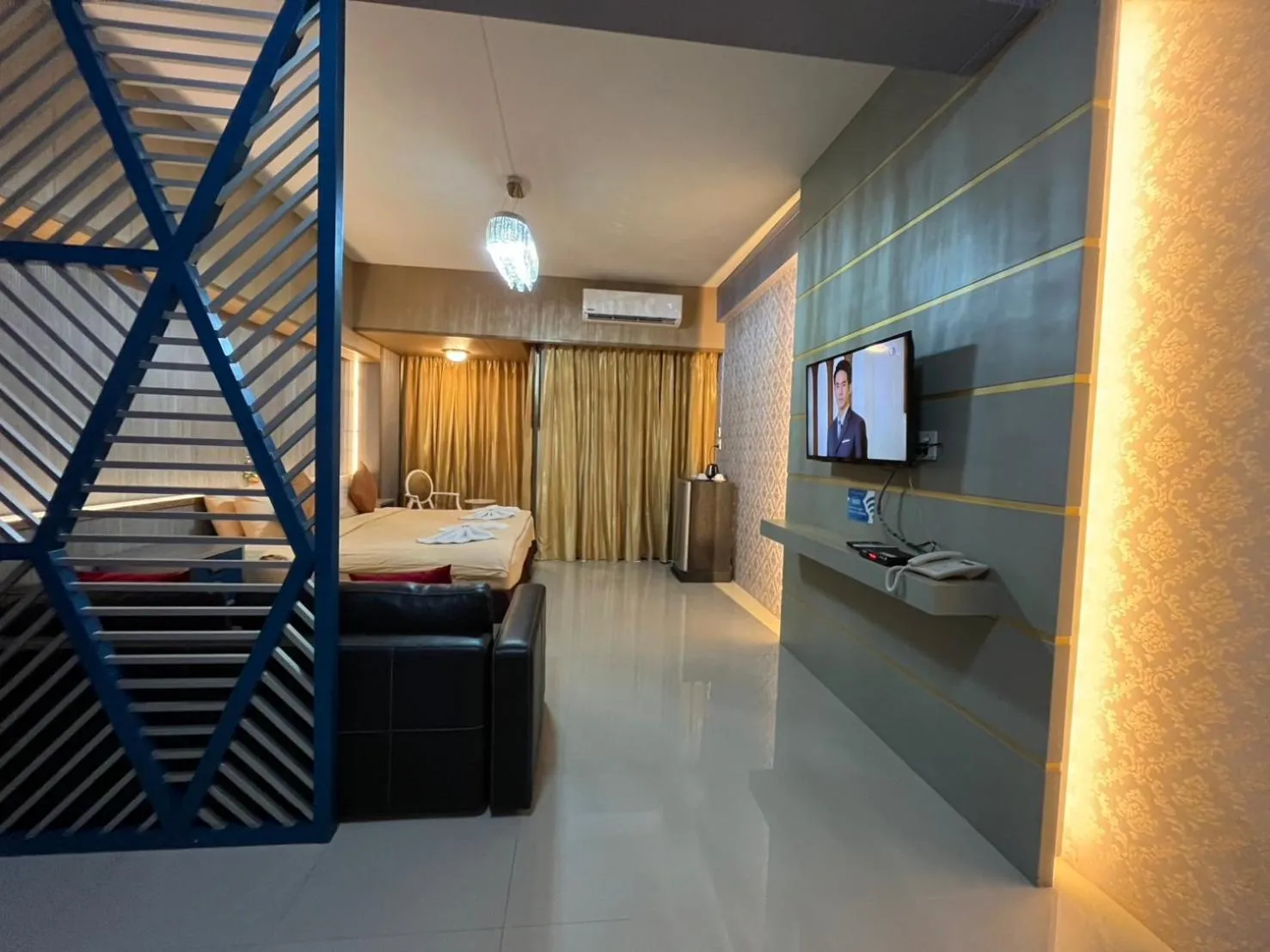 Bed in The Iconic Hotel Ranong