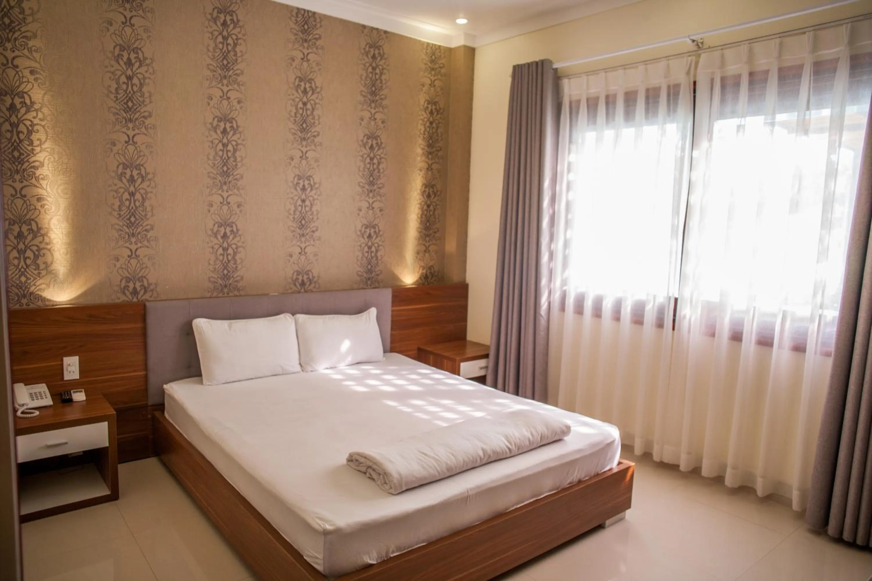 Bedroom, Bed in Trieu Khang Hotel gần sân bay Cam Ranh near Cam Ranh Airport