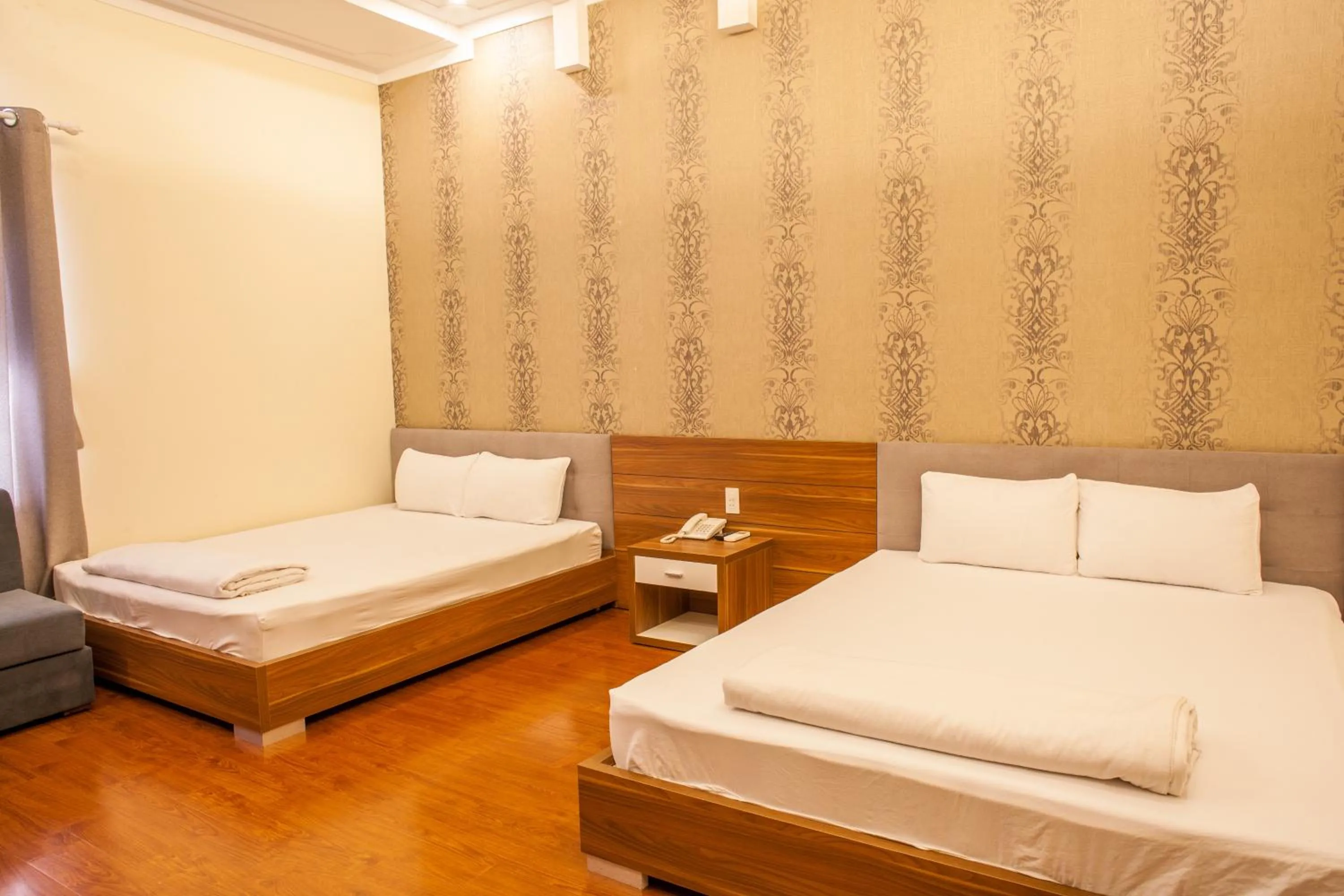 Bedroom, Bed in Trieu Khang Hotel gần sân bay Cam Ranh near Cam Ranh Airport