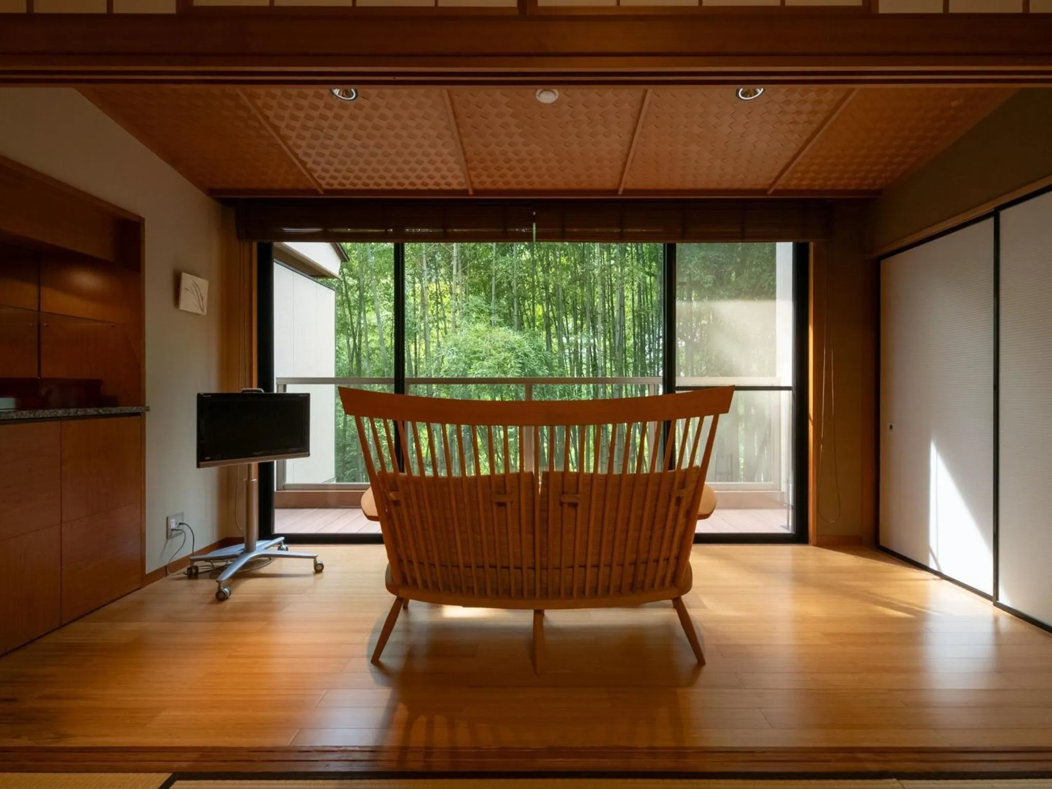 TV and multimedia in Kuriya Yasohachi