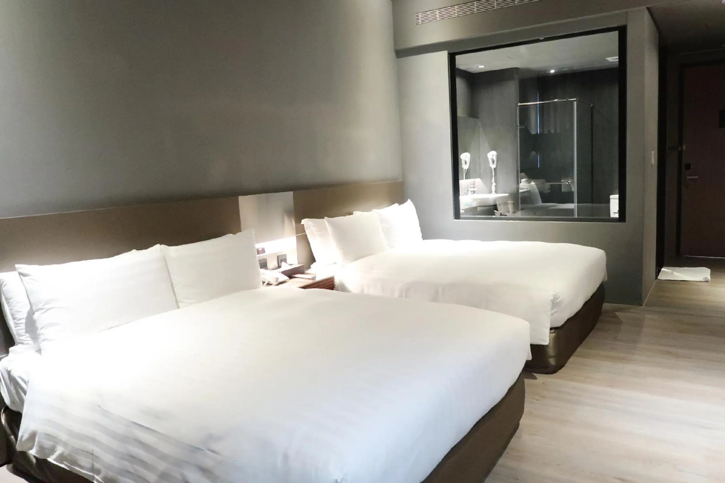 Bedroom, Bed in Orient Luxury Hotel