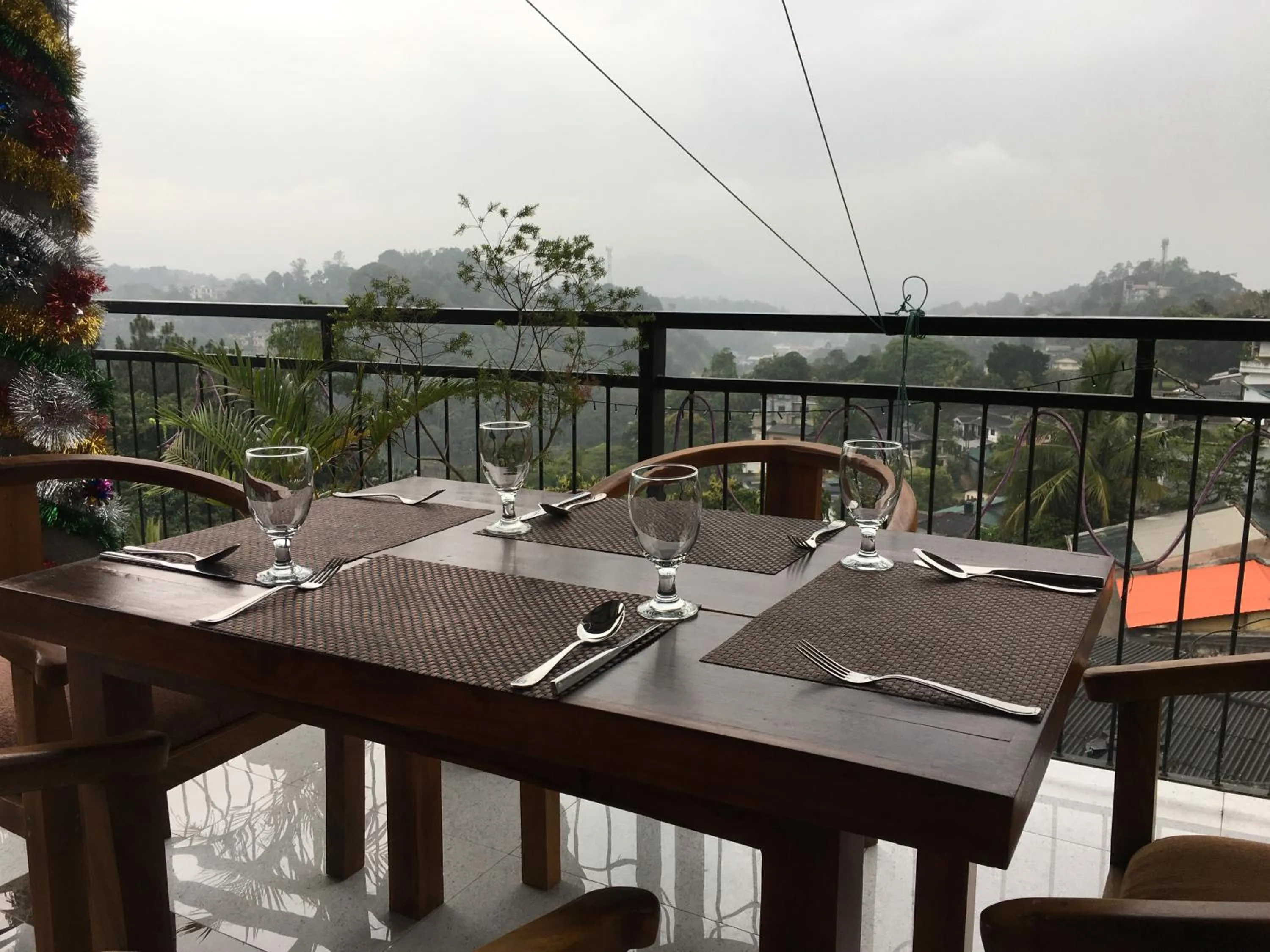 Restaurant/places to eat in Villa Forest View - No: 50/17