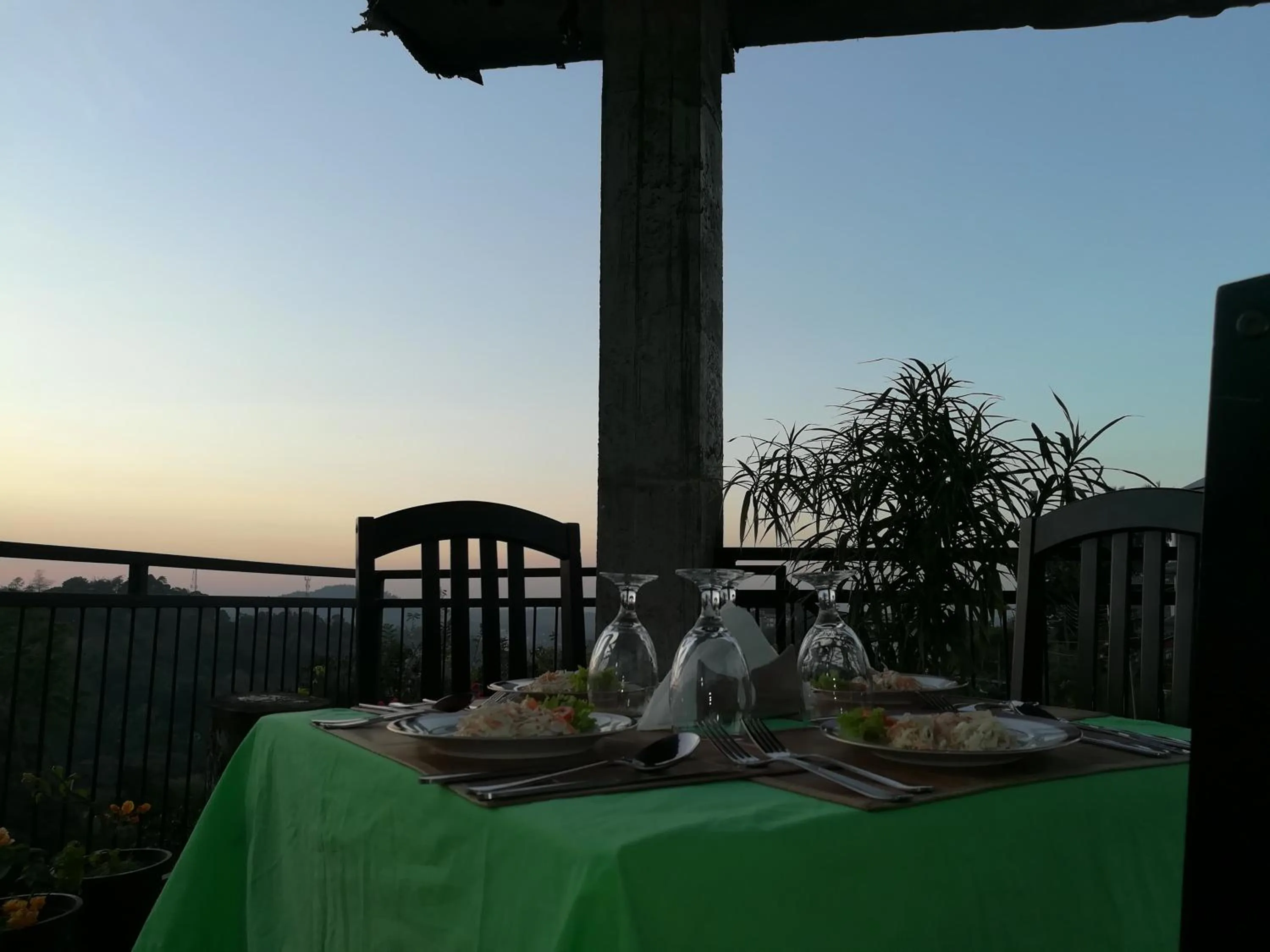 Restaurant/places to eat in Villa Forest View - No: 50/17