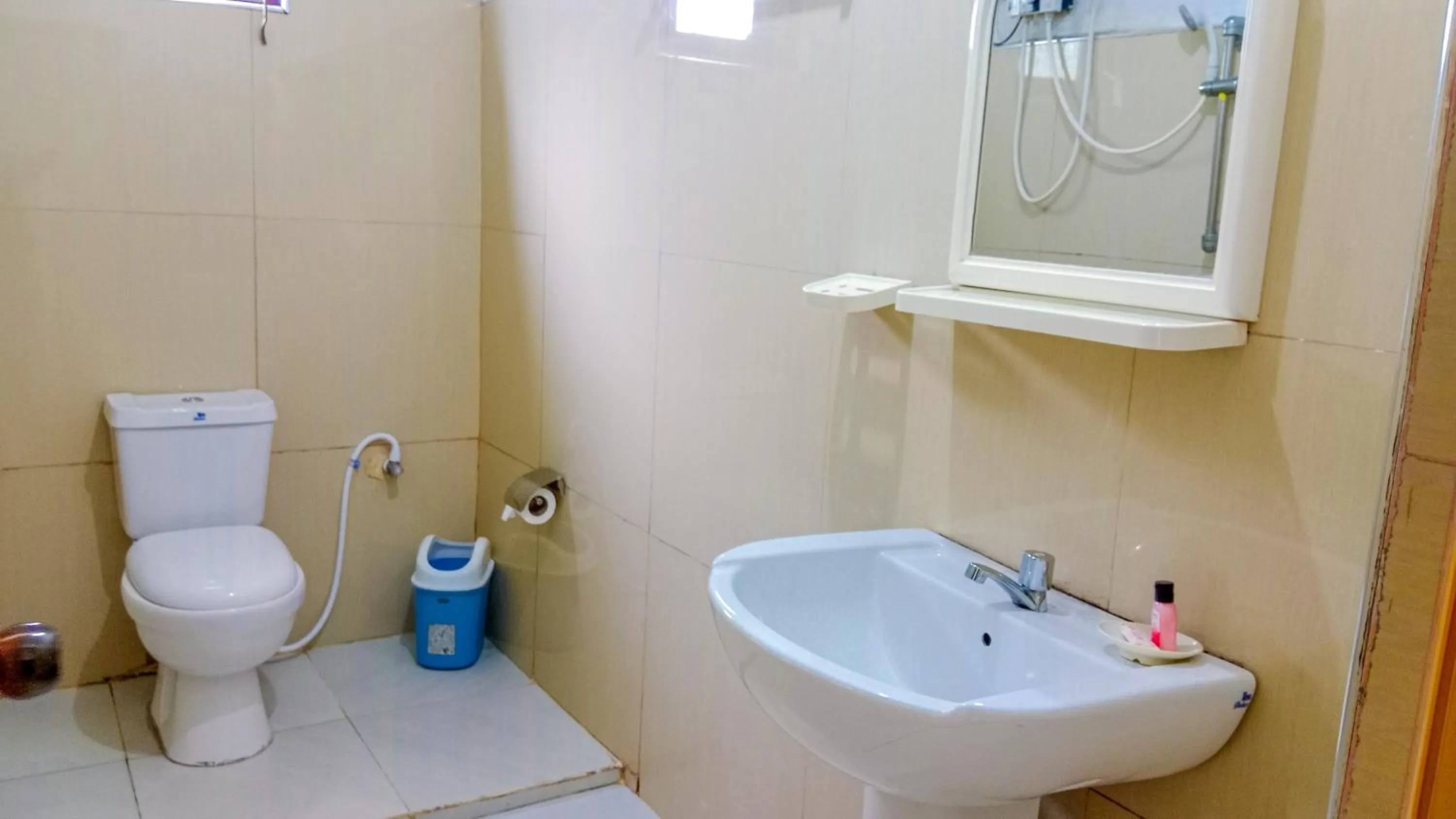 Shower in Sigiri Sky Home & TreeHouse