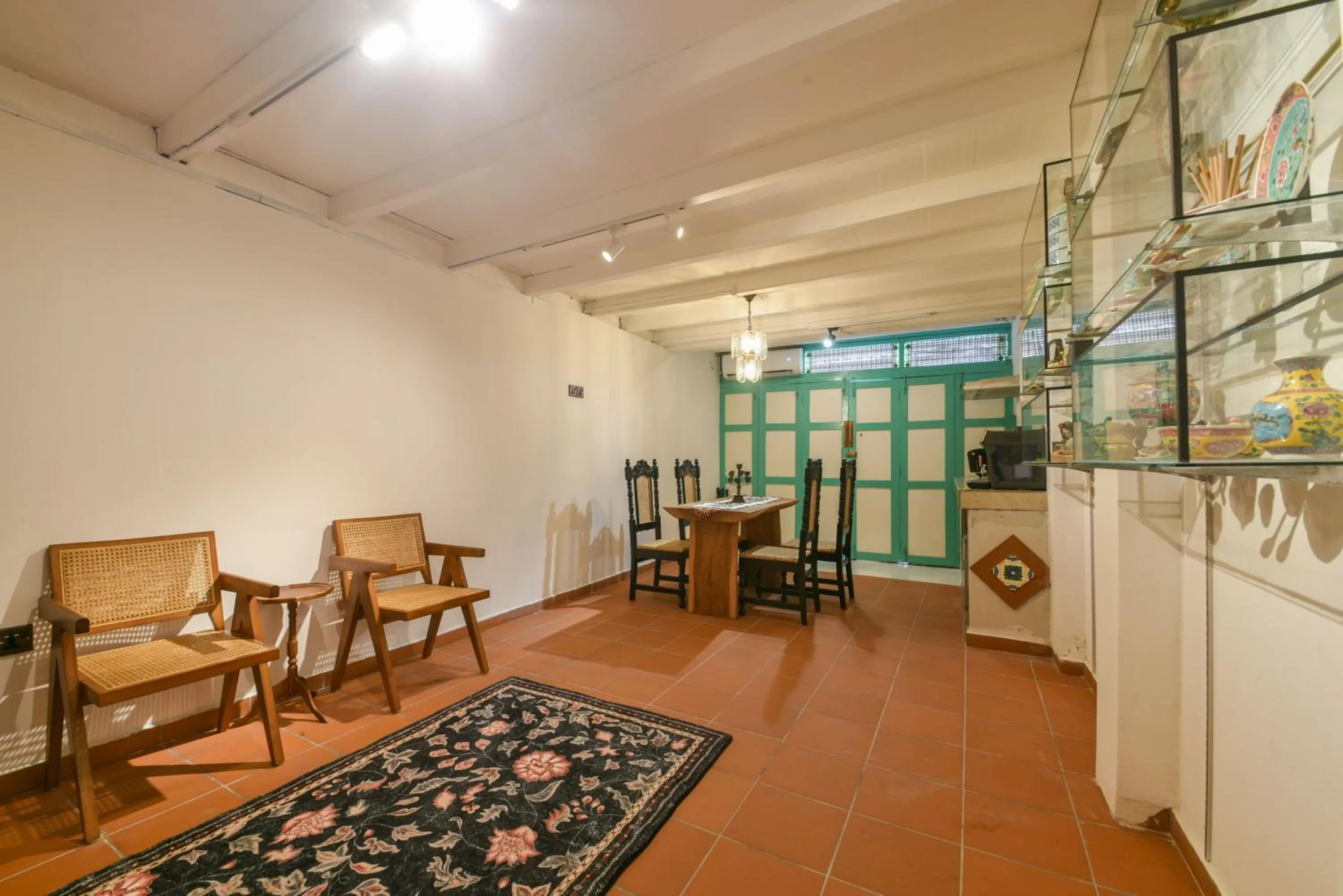 Seating area in Ohana House @ 15 Kuli