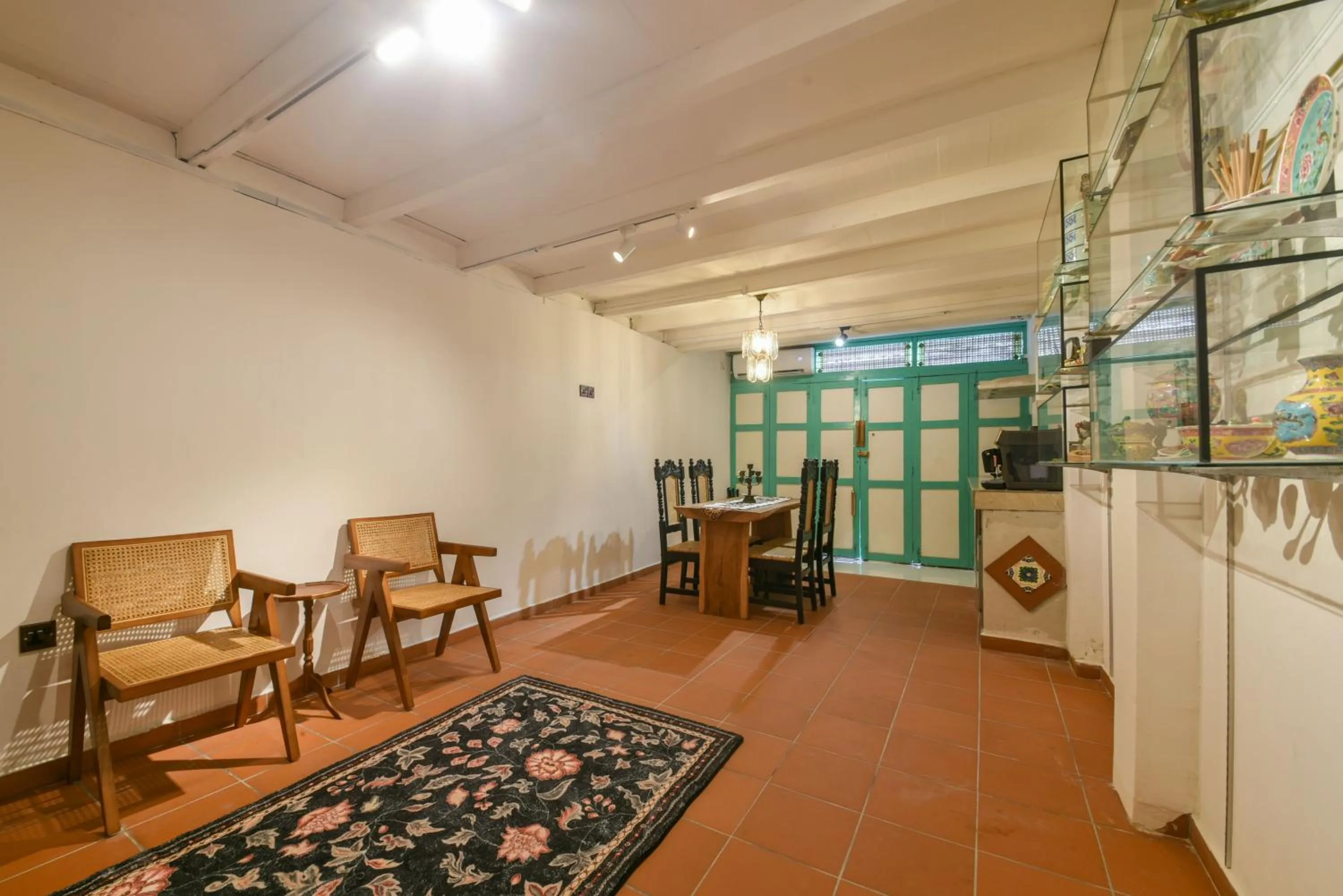 Seating area in Ohana House @ 15 Kuli