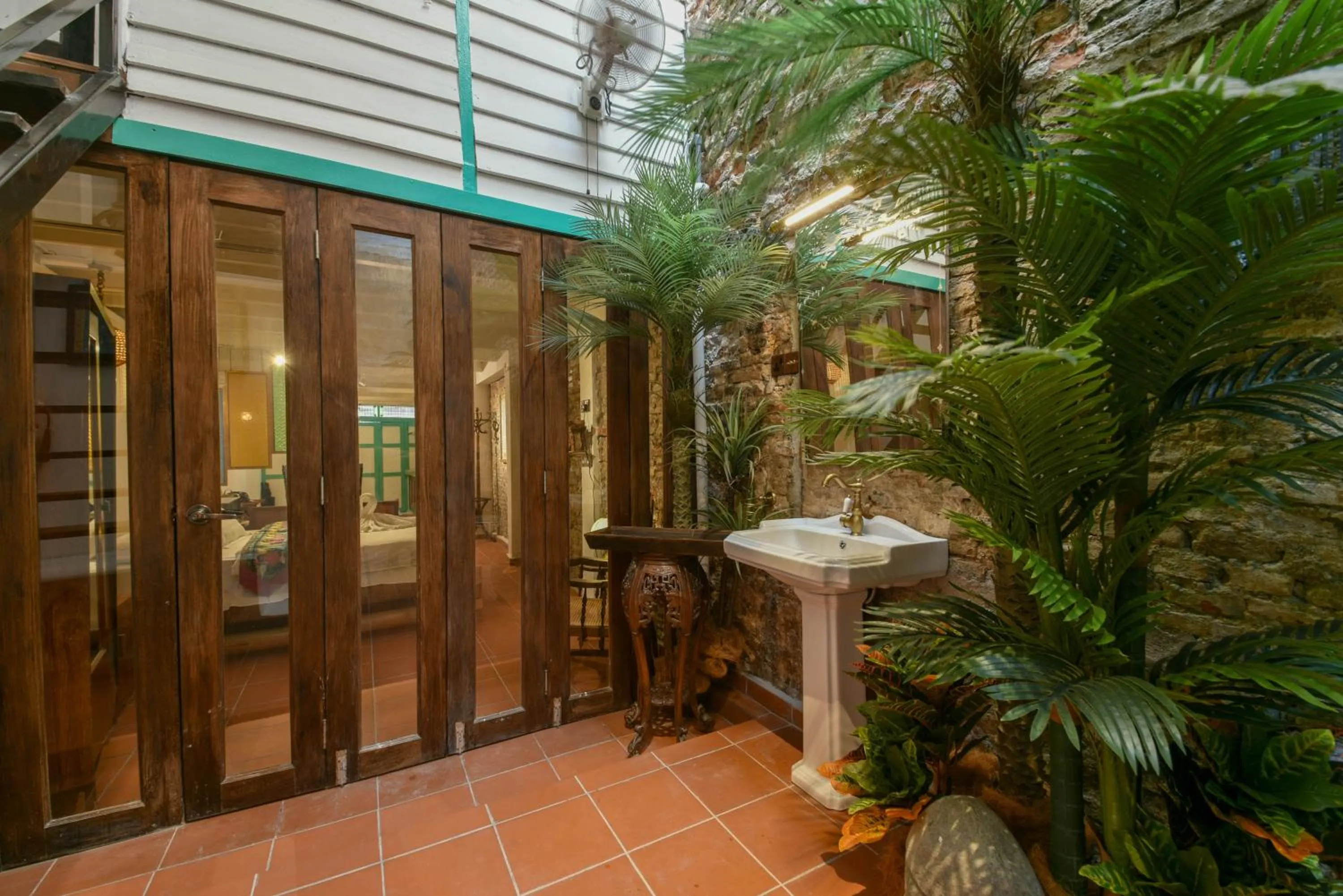 Garden in Ohana House @ 15 Kuli