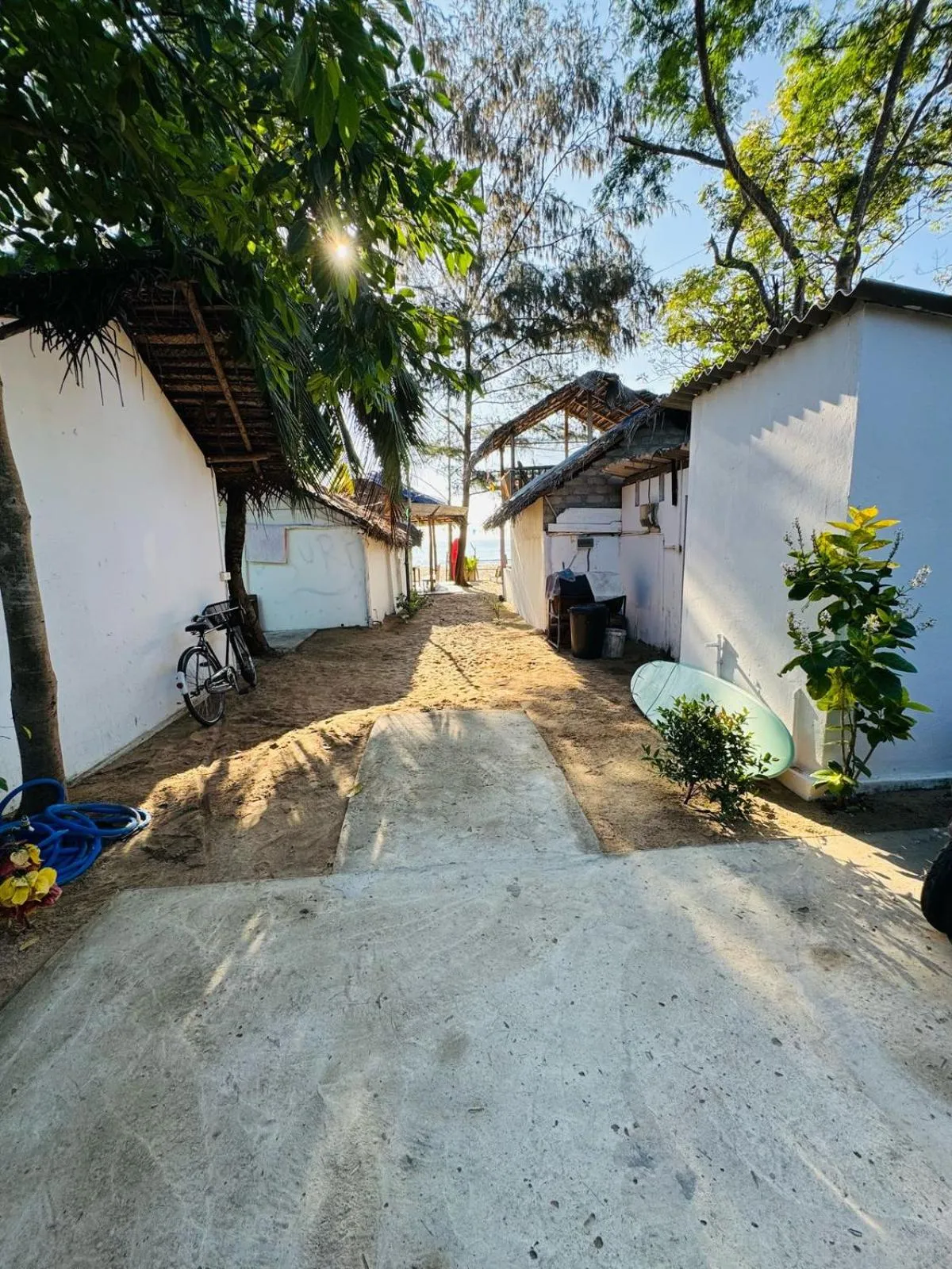 Day in Beach Wave Hotel