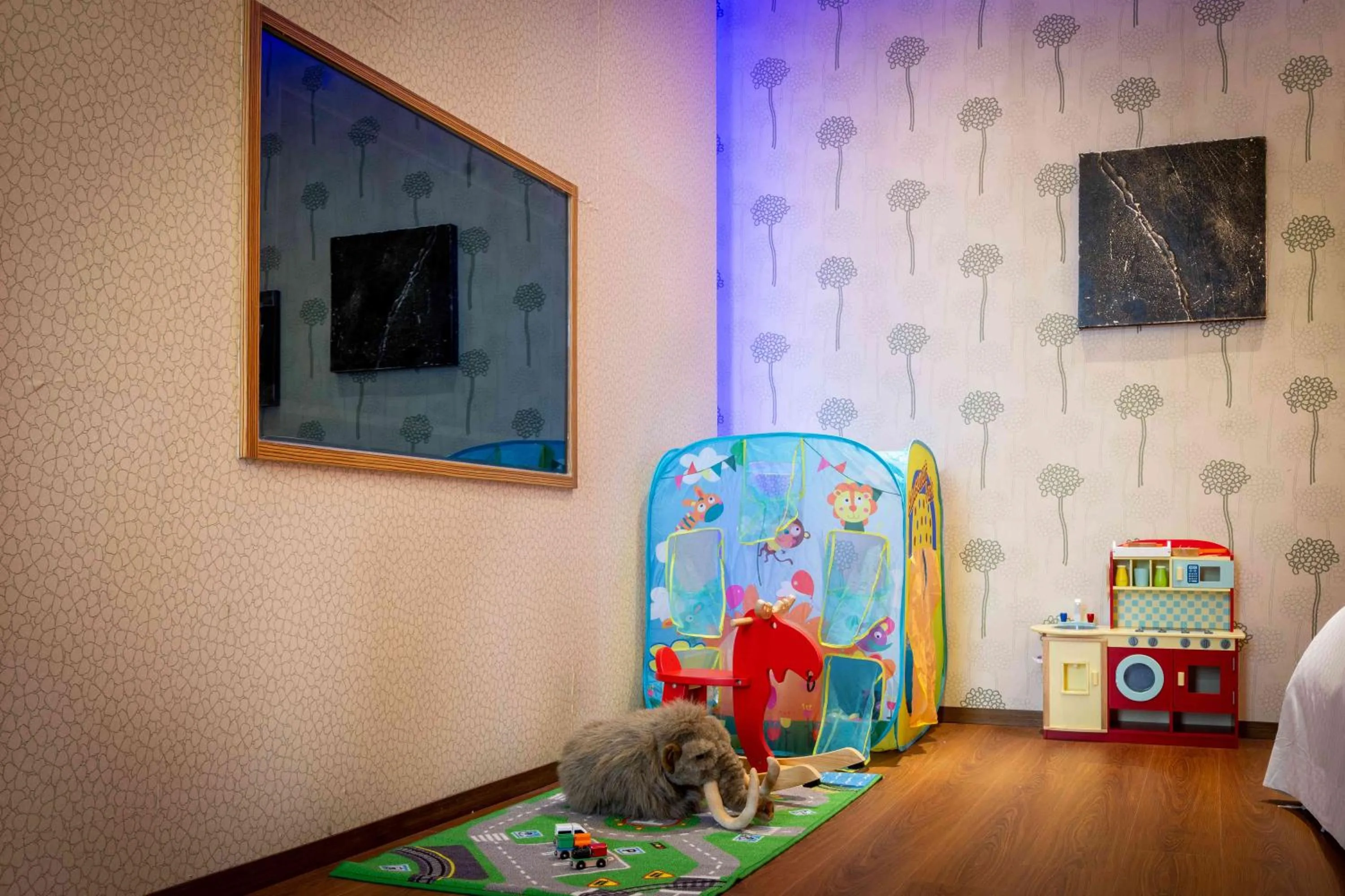 Decorative detail in Norway Forest SPA Motel