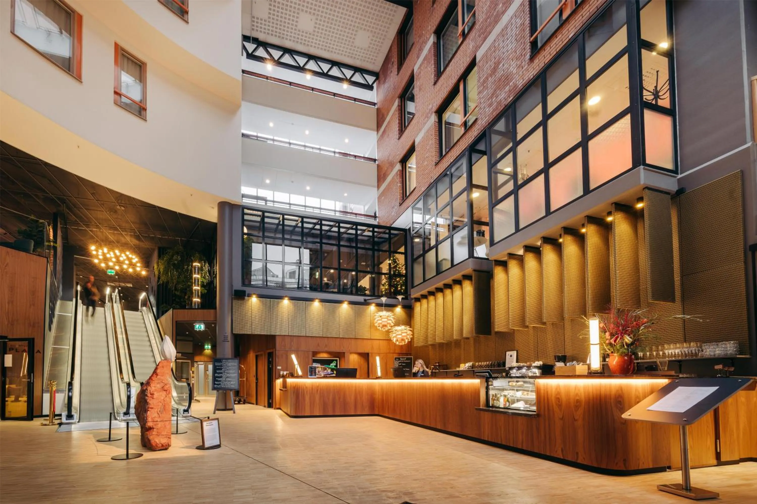 Lobby or reception in Best Western Plus Hotel Plaza