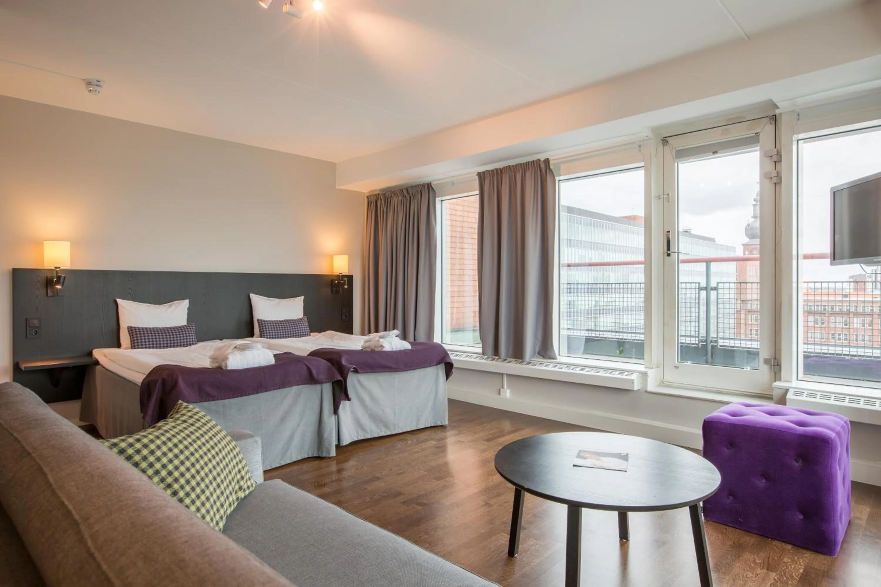 Photo of the whole room, Bed in Best Western Plus Hotel Plaza