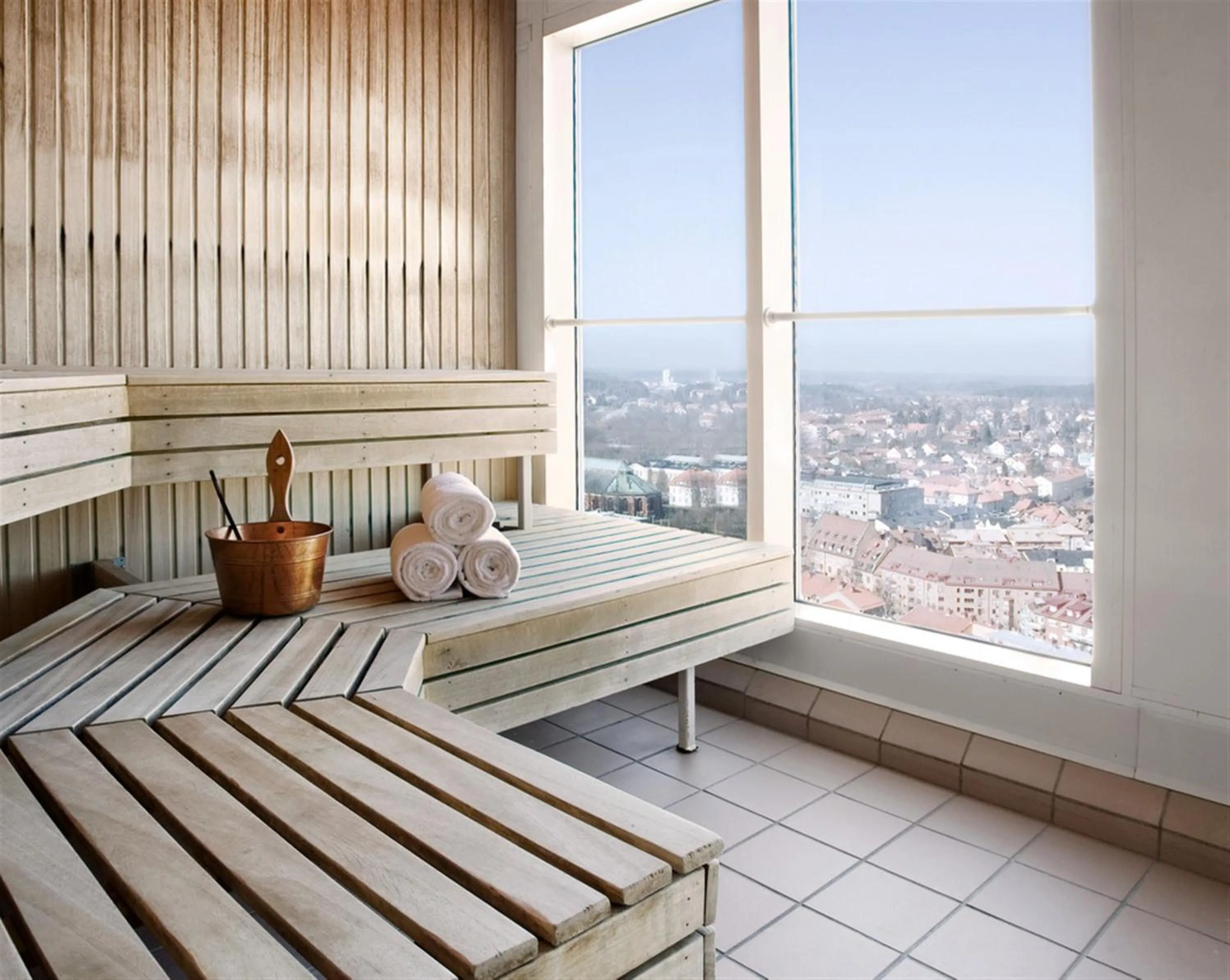 View (from property/room), Bed in Best Western Plus Hotel Plaza