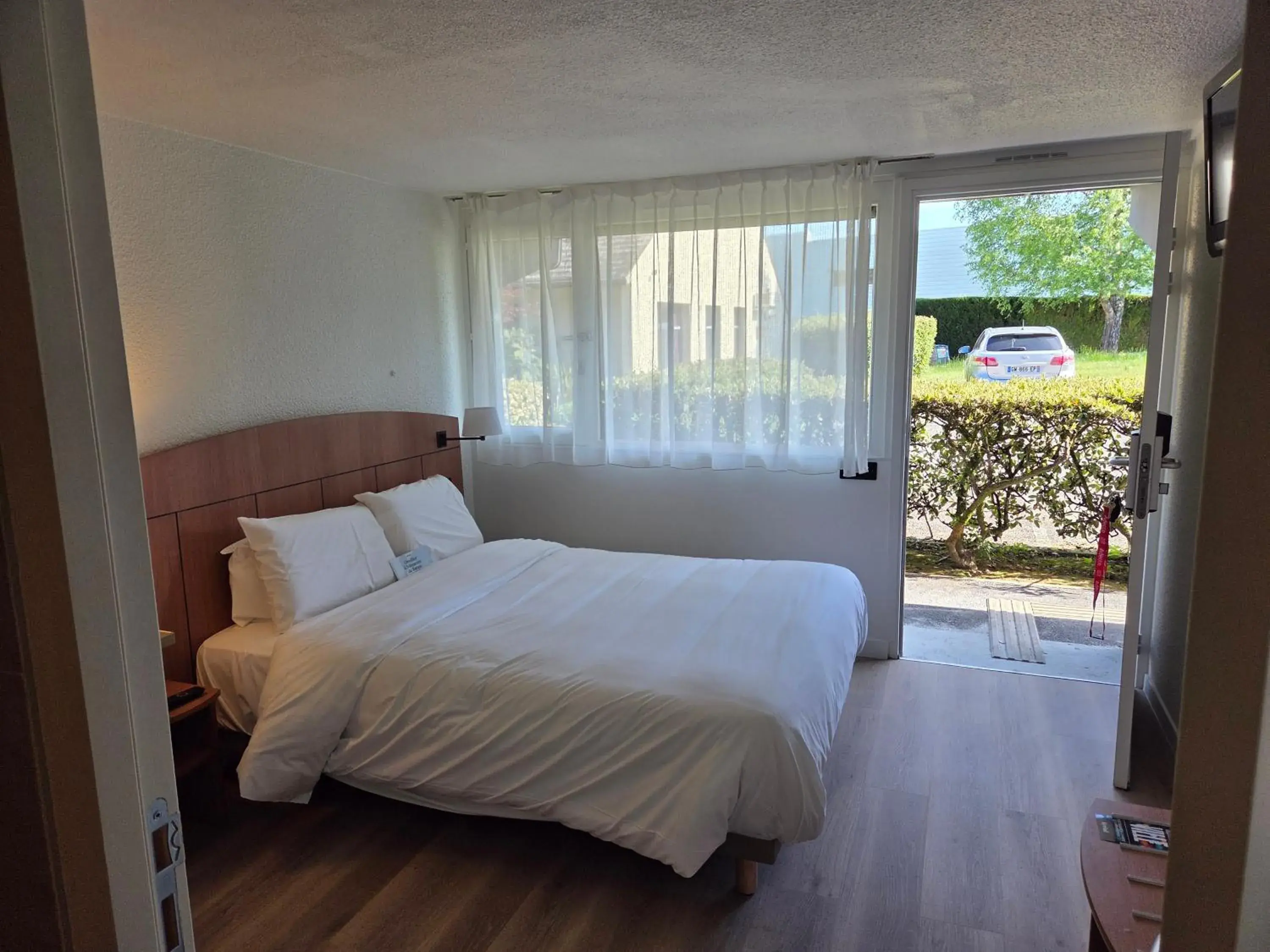 Accessible Room - 1 Double Bed in Kyriad Tarbes Odos Accessible Room - 1 Double Bed in Kyriad Tarbes Odos