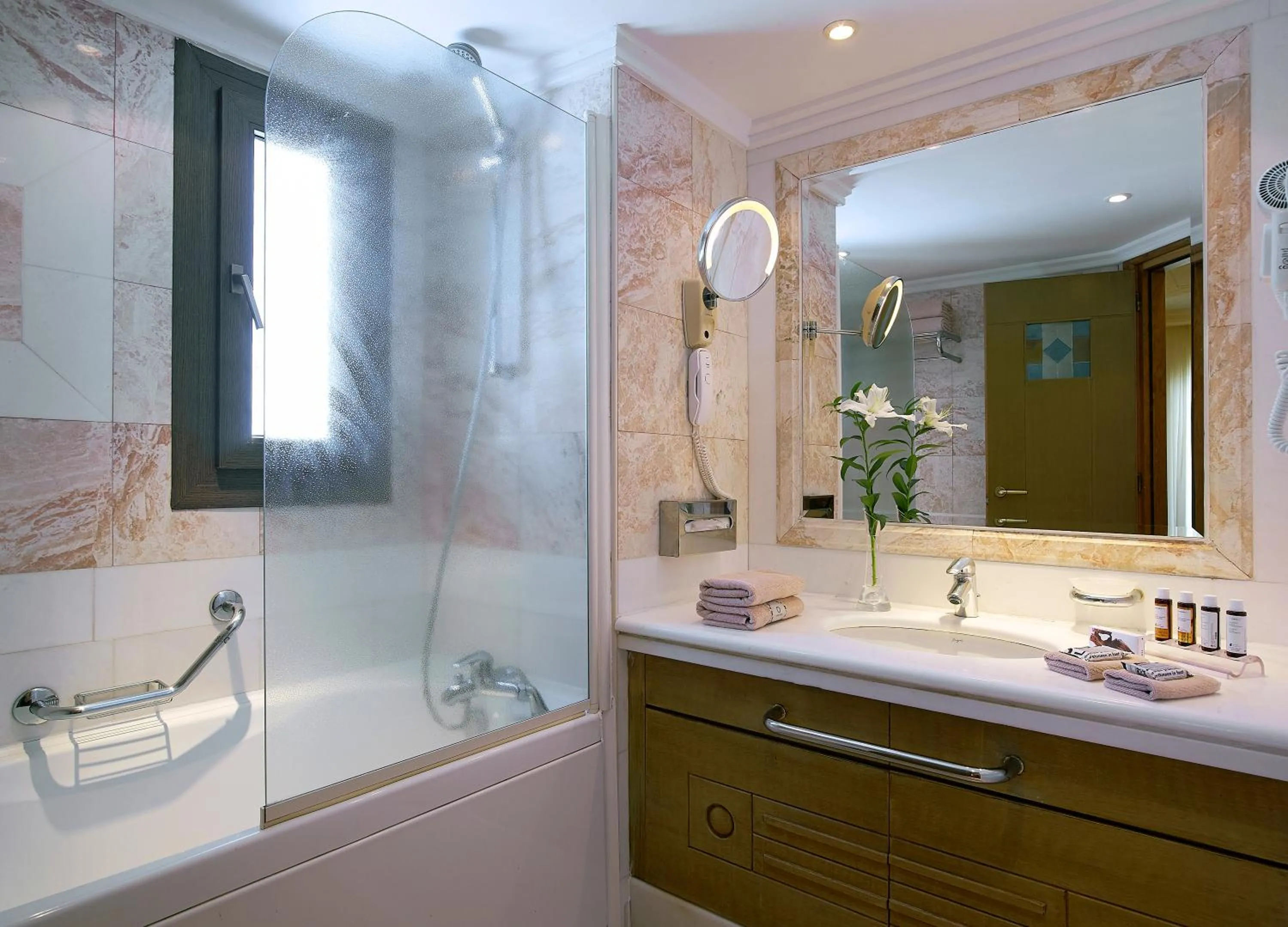 Shower in Knossos Royal Villas