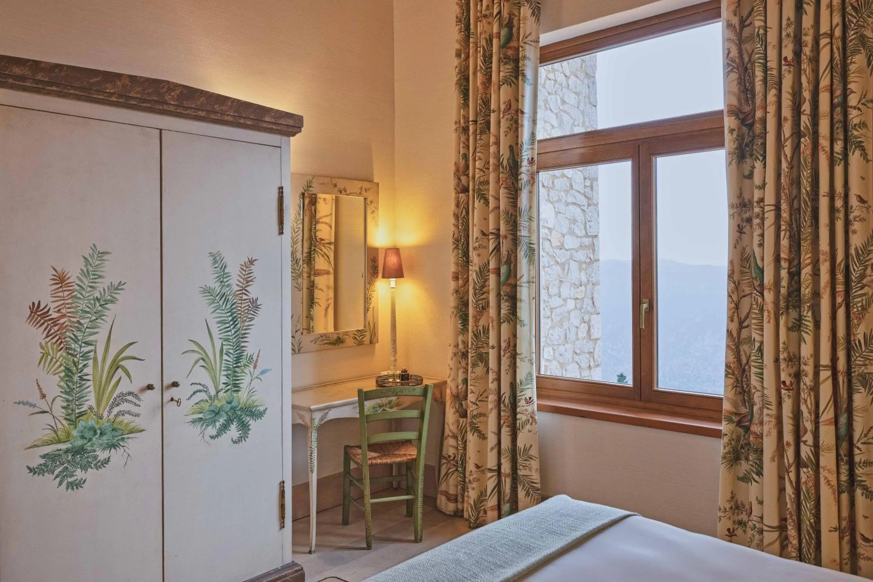 Seating area, Bed in Santa Marina Arachova Resort & Spa