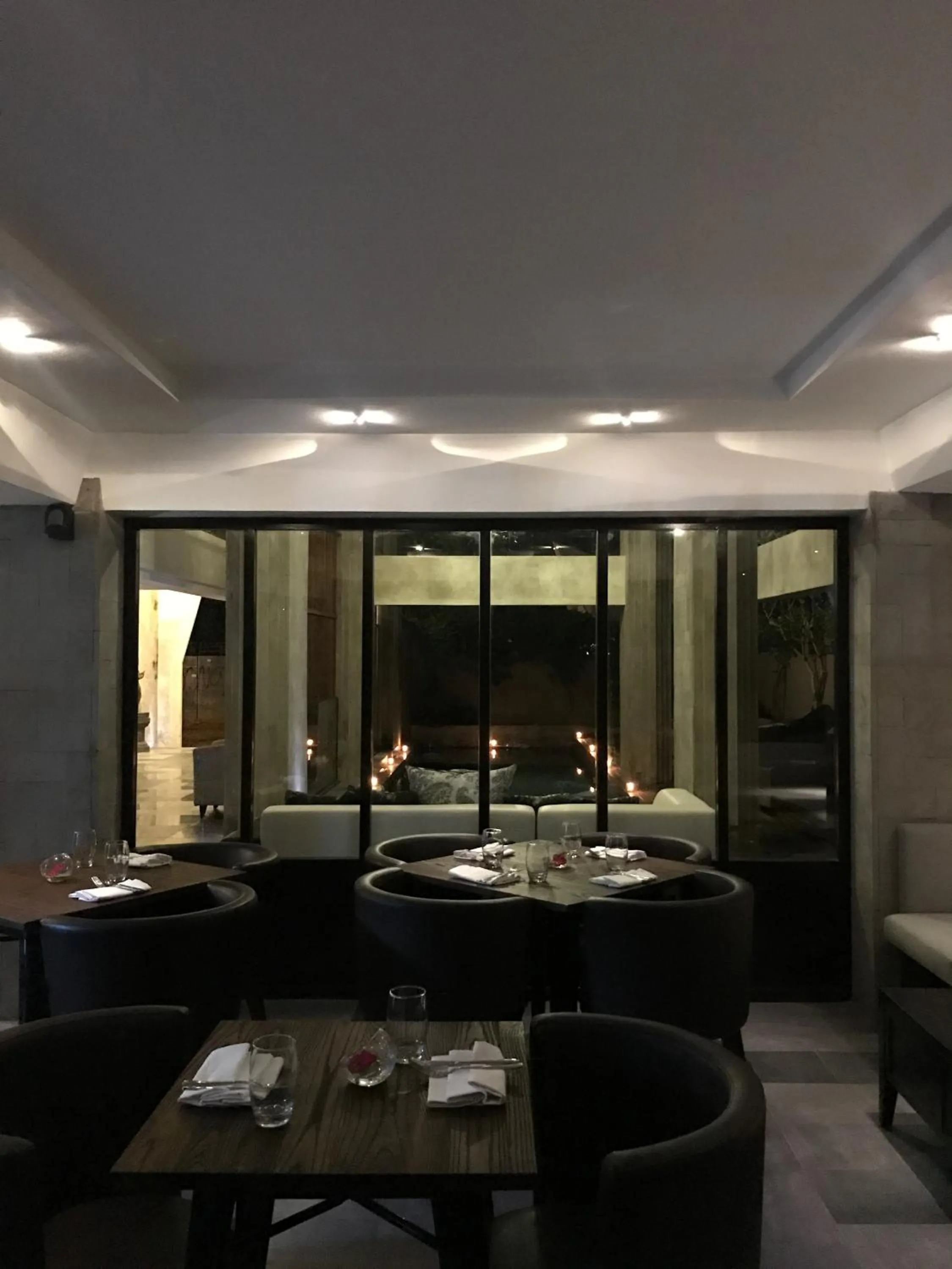 Restaurant/places to eat in Anshel Hotel Seminyak
