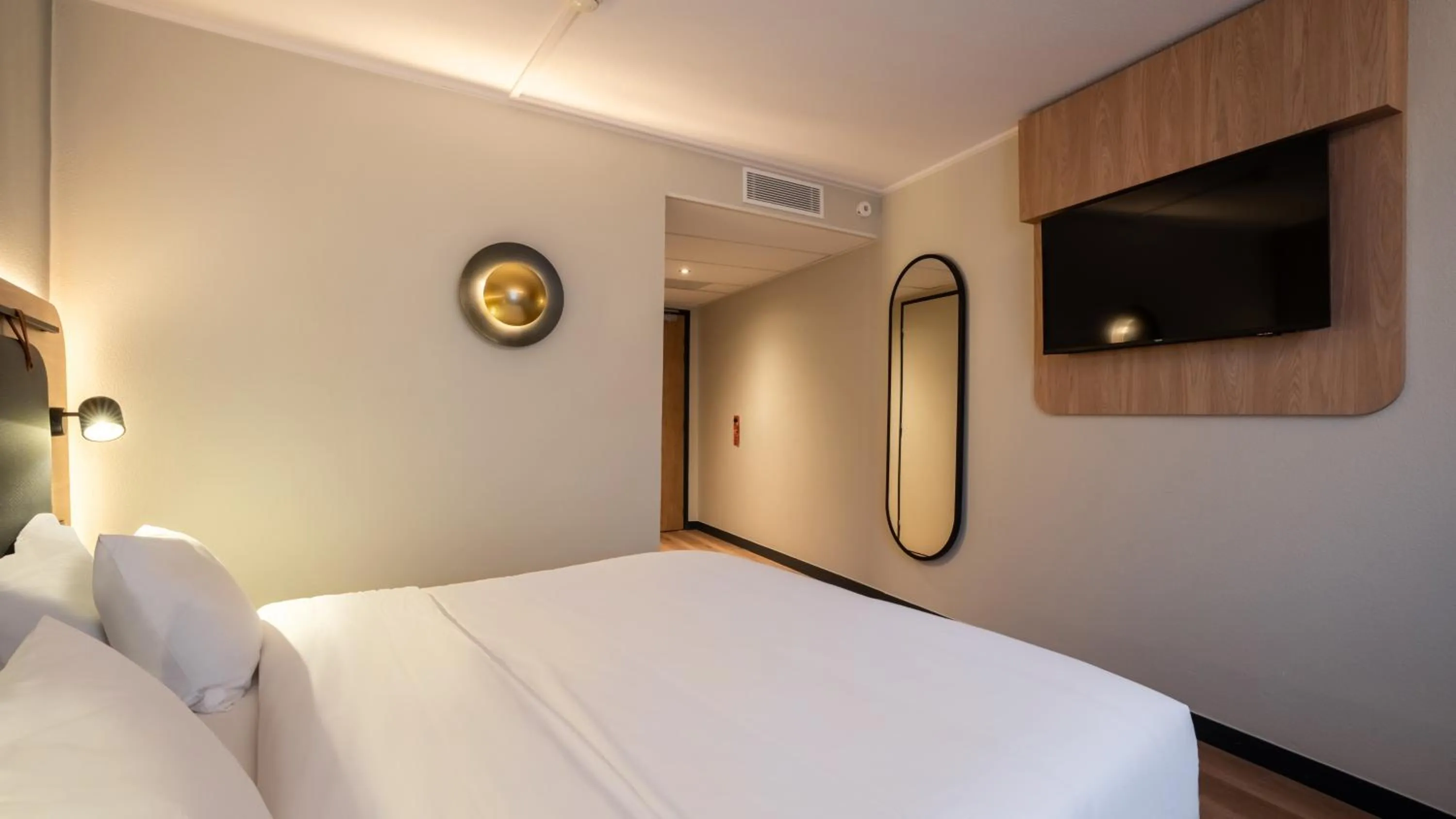 Bed in Campanile PRIME - Suresnes - La Défense