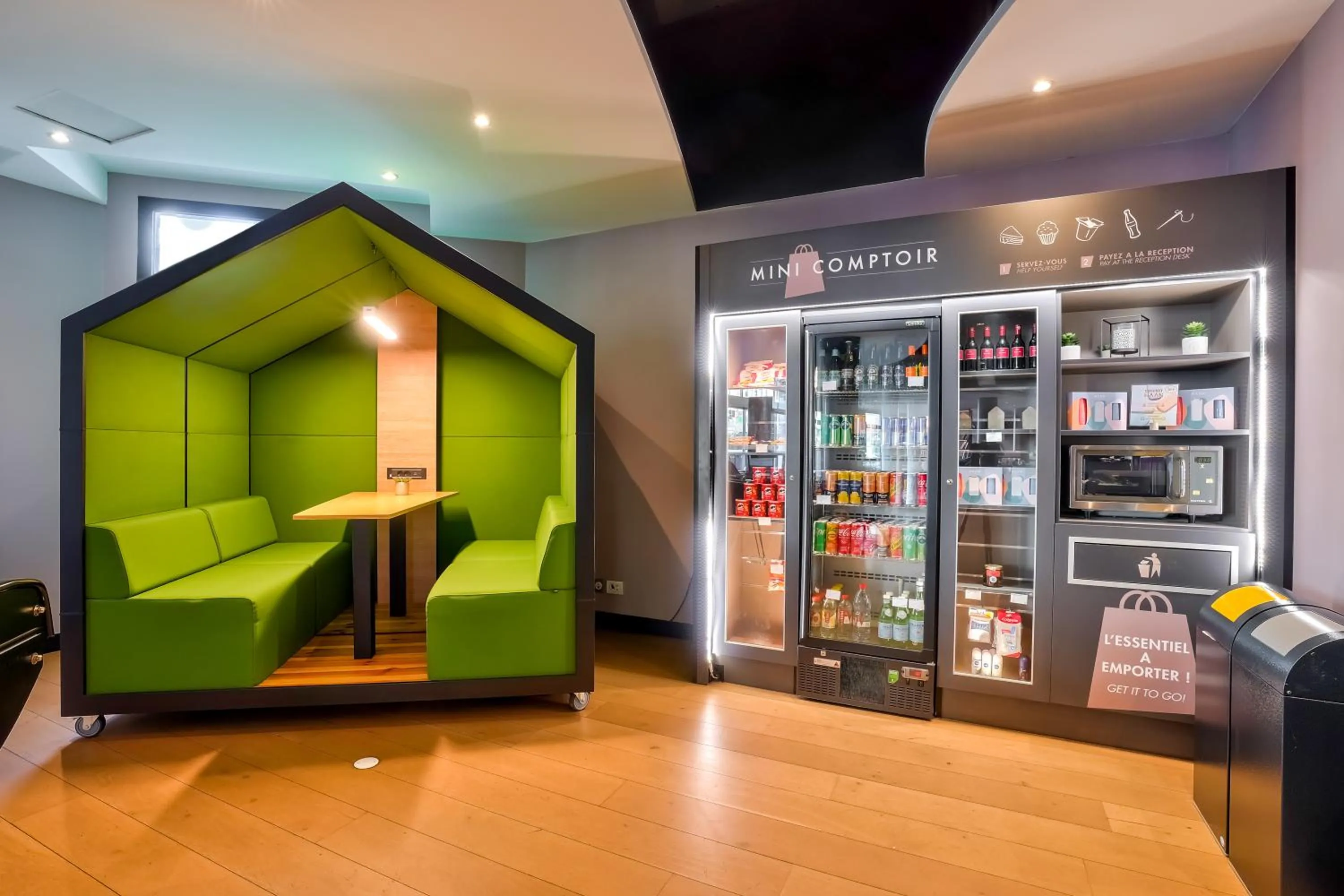 Restaurant/places to eat in Campanile Paris Ouest - Pont de Suresnes