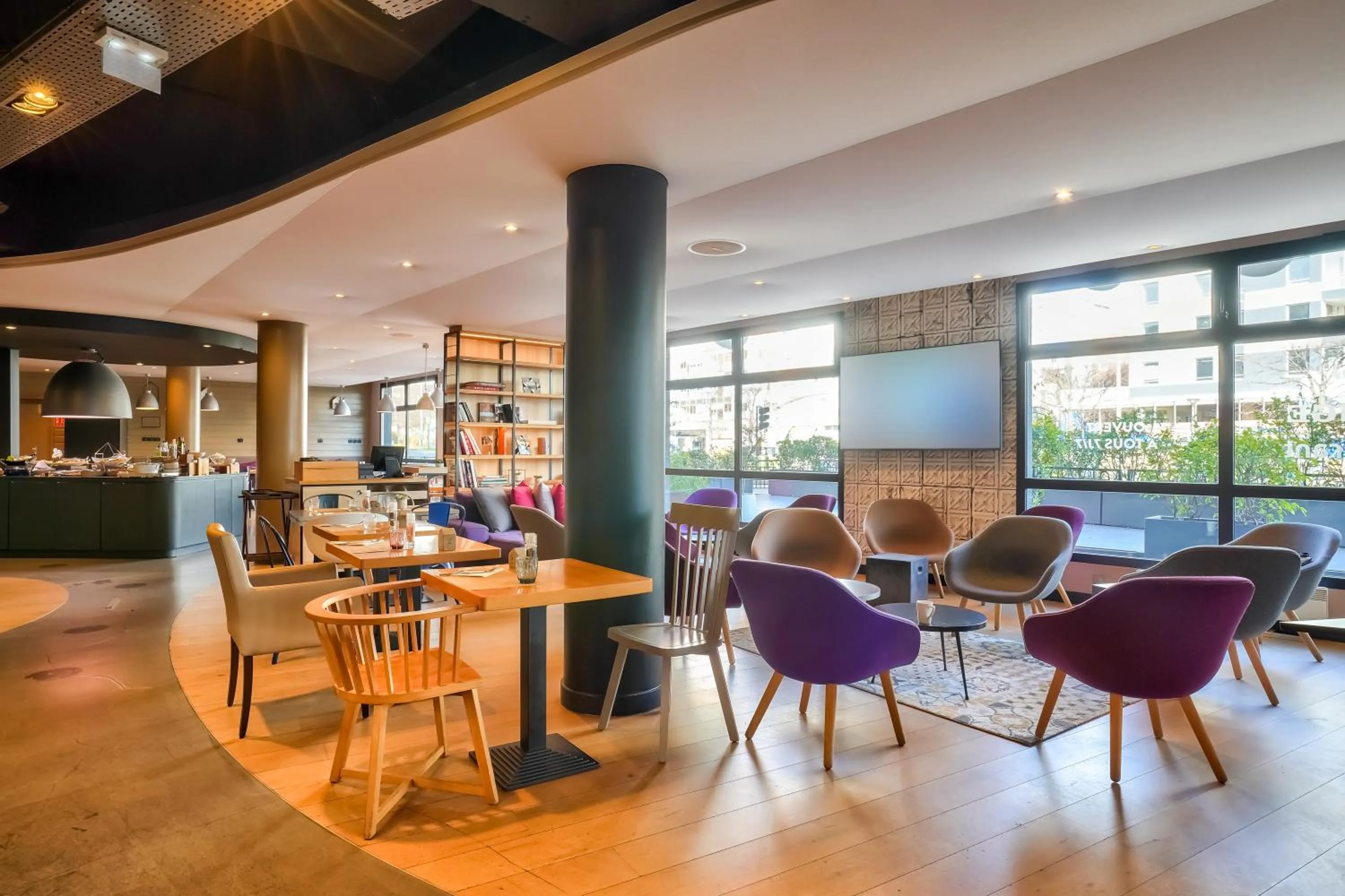 Living room in Campanile Paris Ouest - Pont de Suresnes