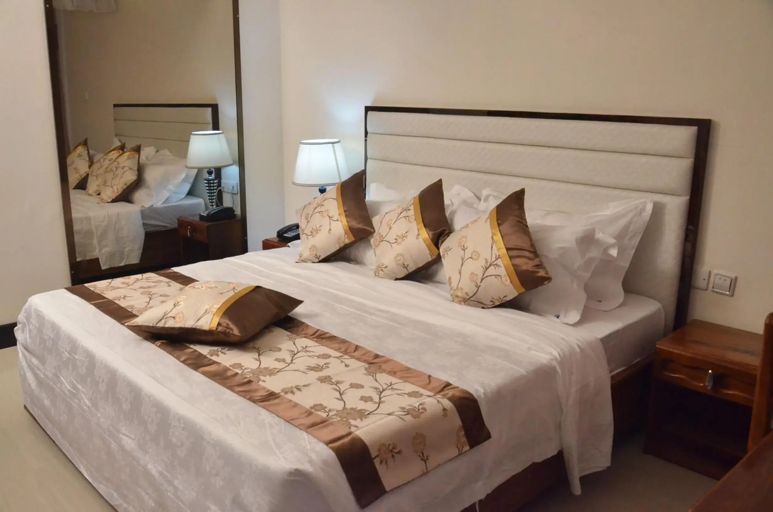 Executive Suite - single occupancy in Nefaland Hotel Executive Suite - single occupancy in Nefaland Hotel