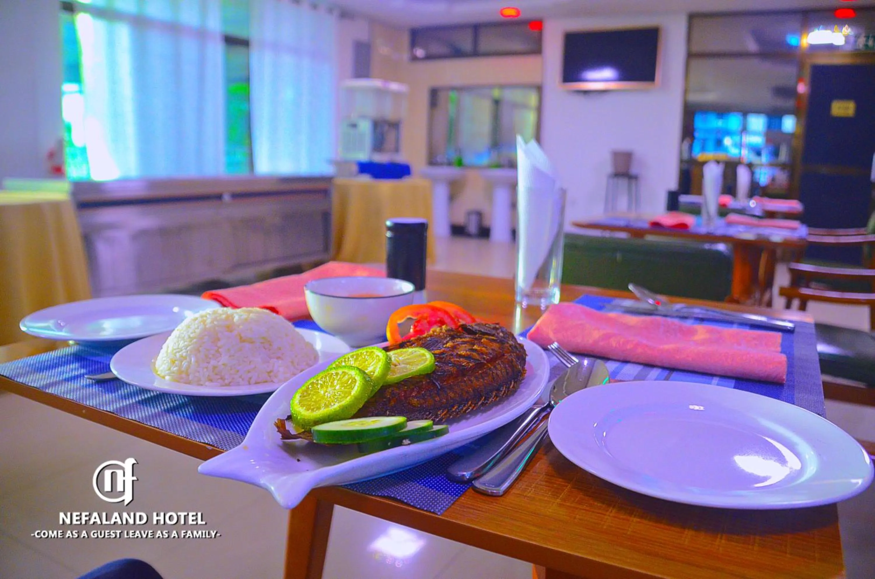 Restaurant/places to eat in Nefaland Hotel