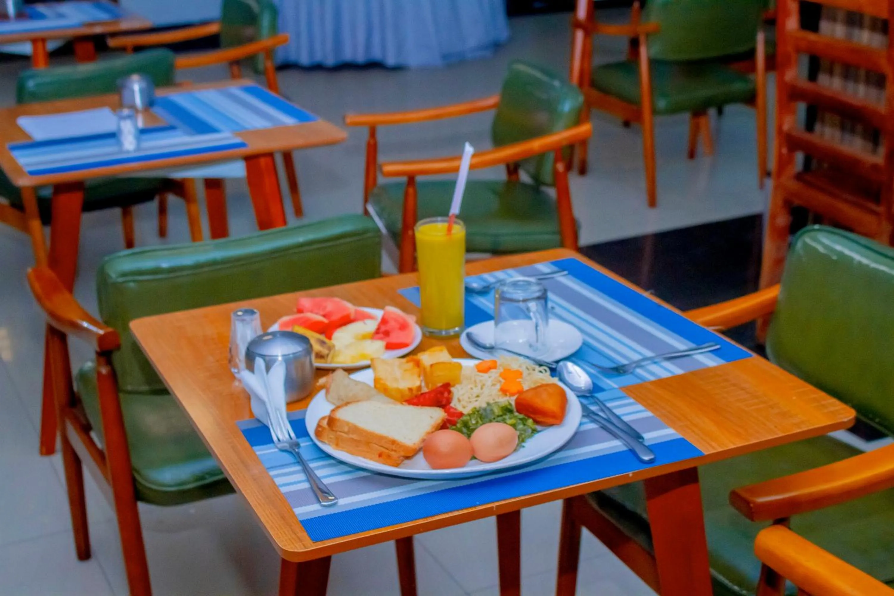 Restaurant/places to eat in Nefaland Hotel