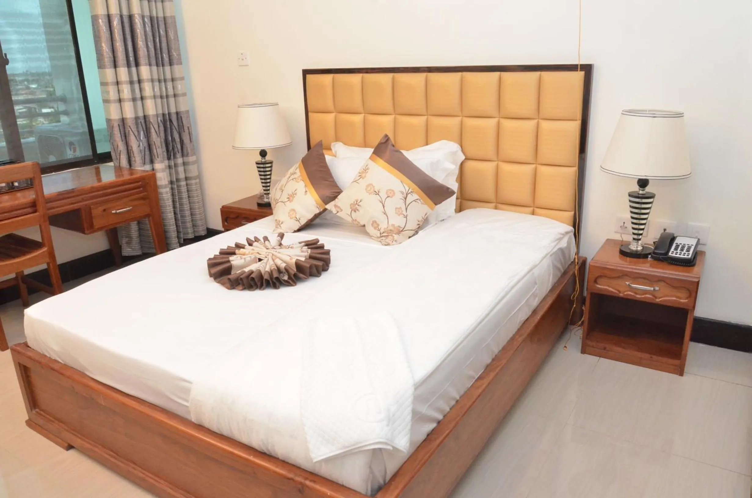 bunk bed, Bed in Nefaland Hotel