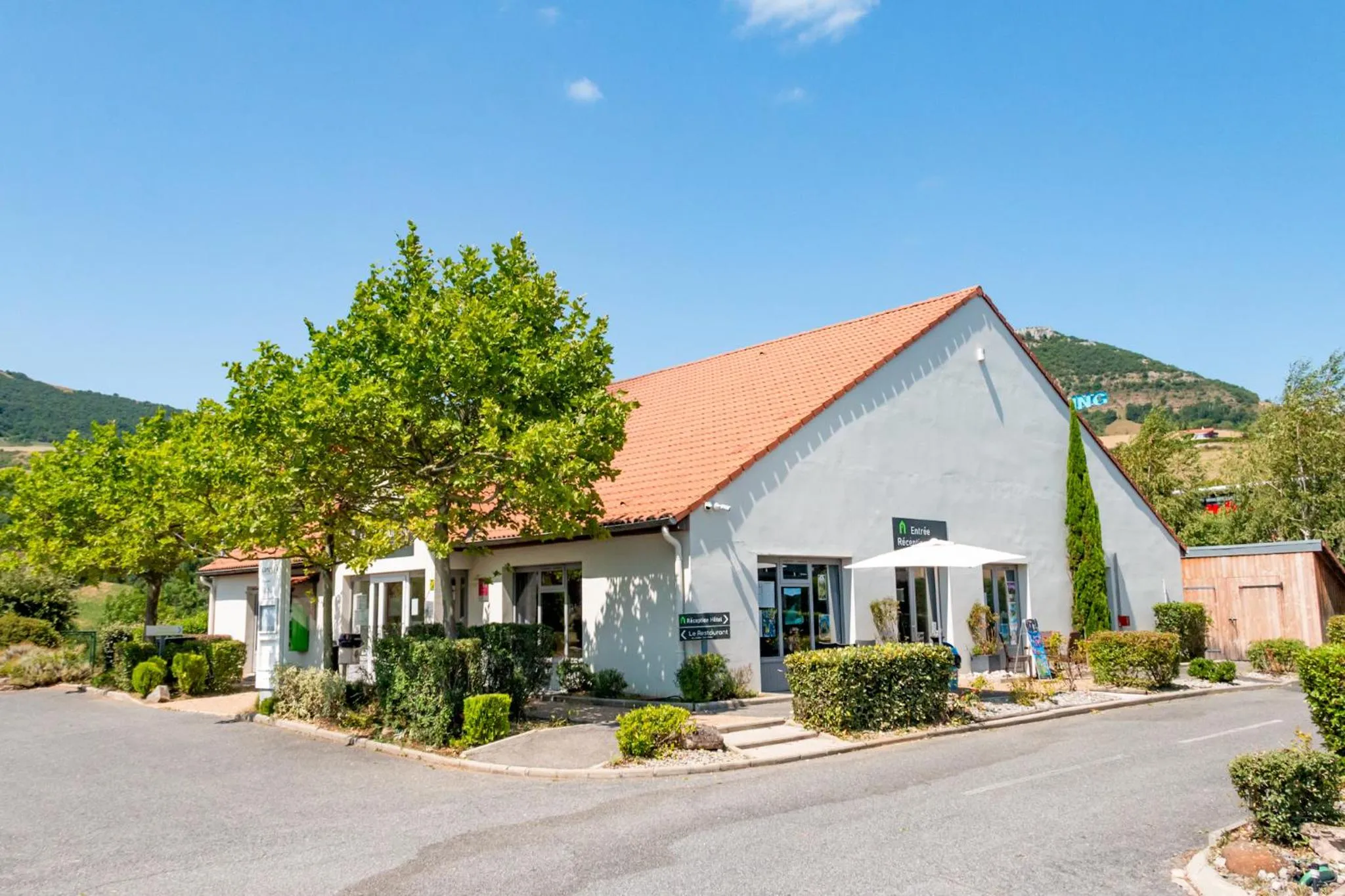 Property building in Campanile Millau