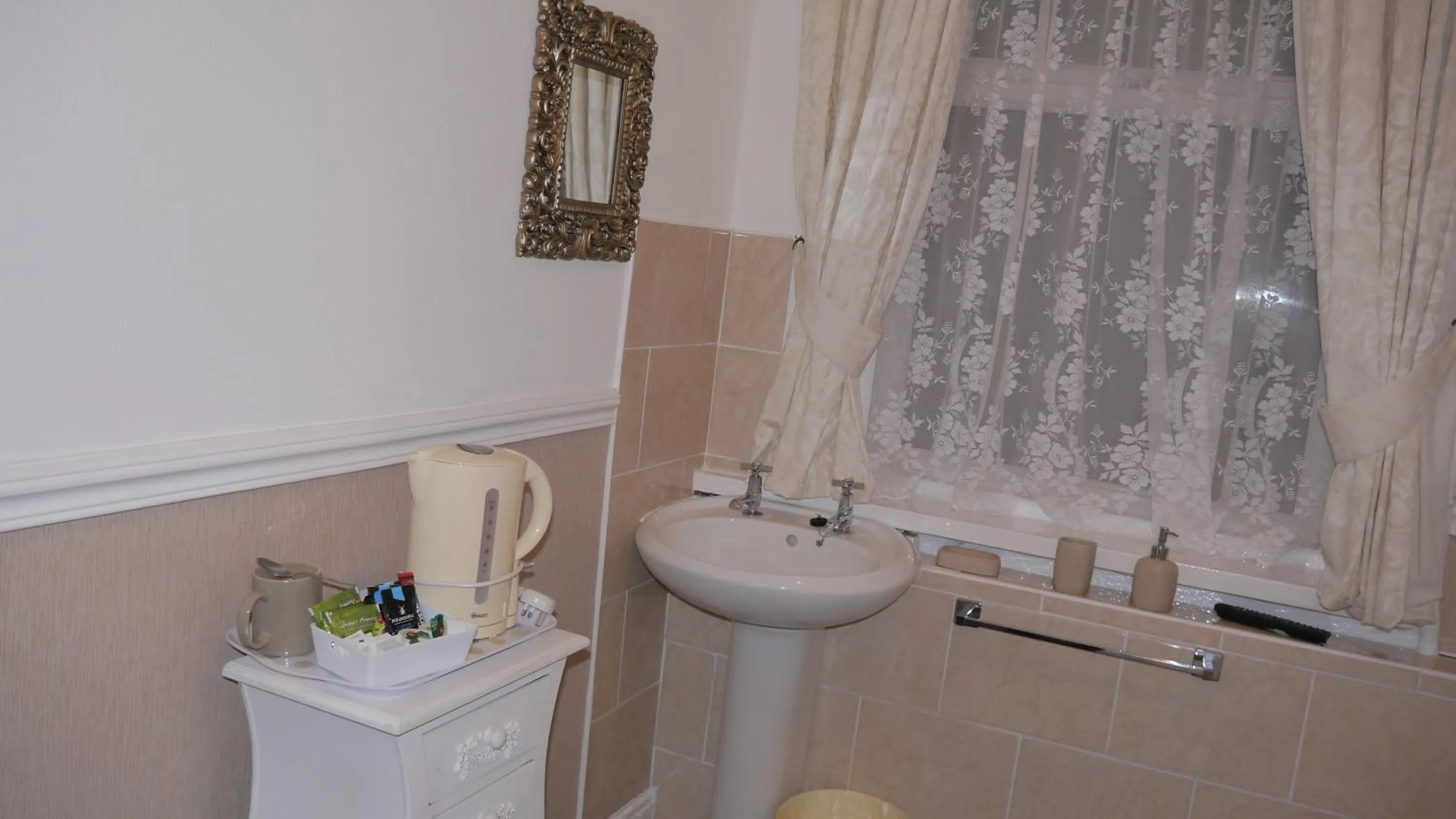 Bed in Hornby House Hotel