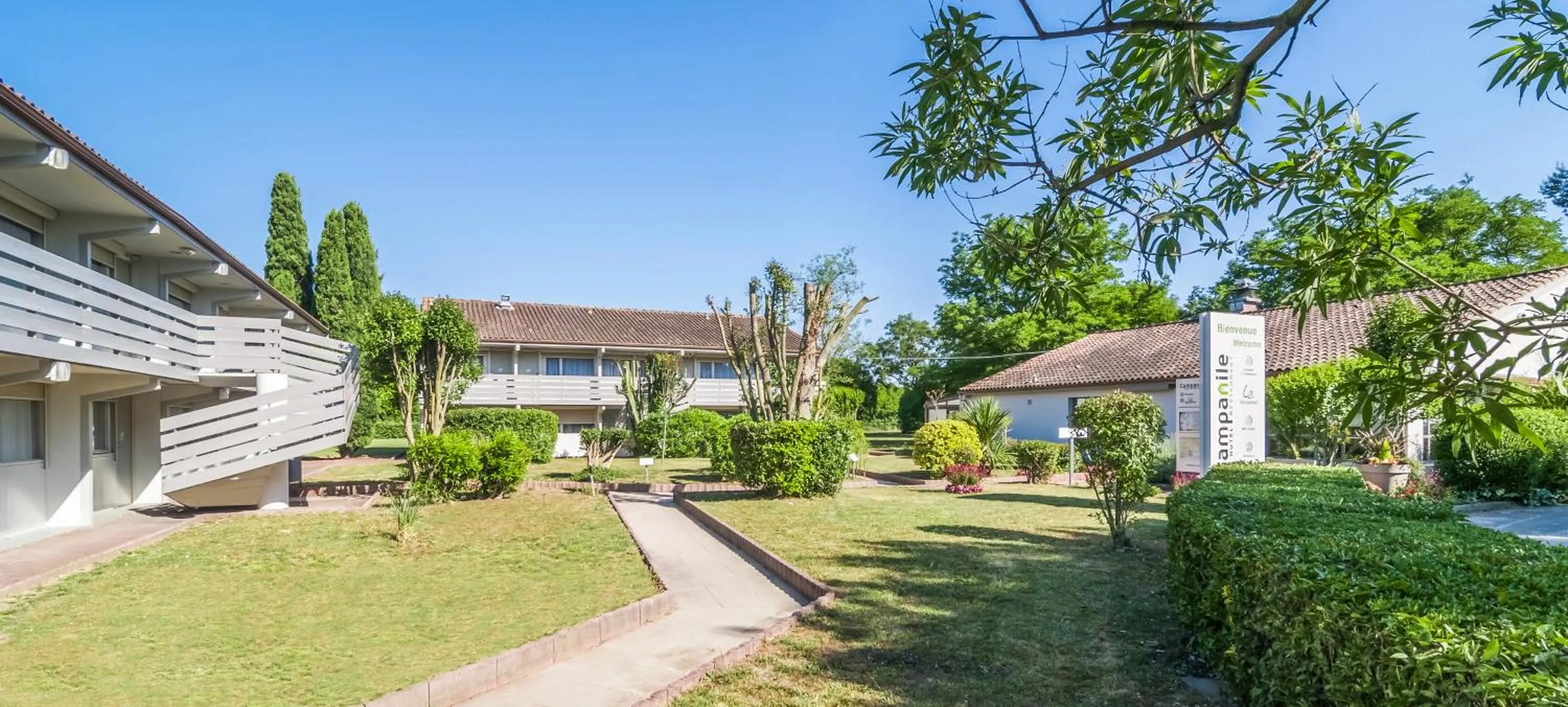 Property building in Campanile Nîmes Sud - Caissargues