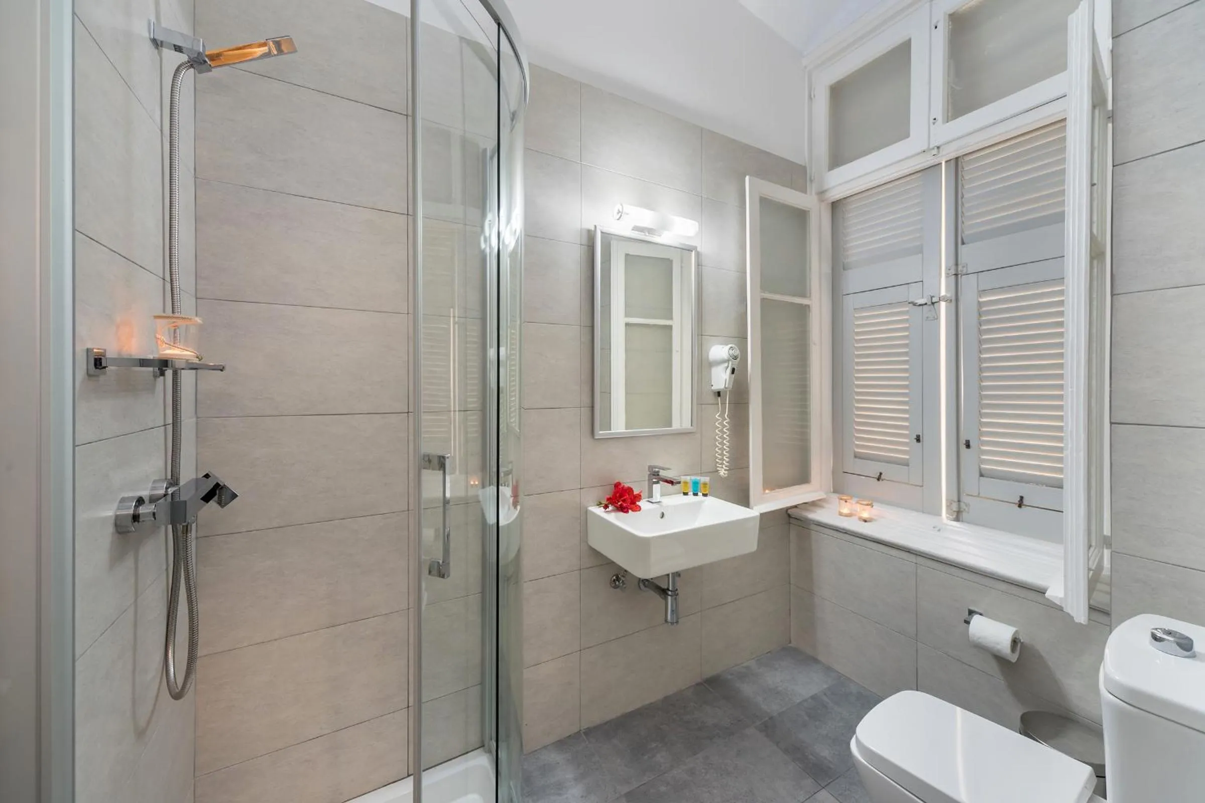 Shower in Esperance 2