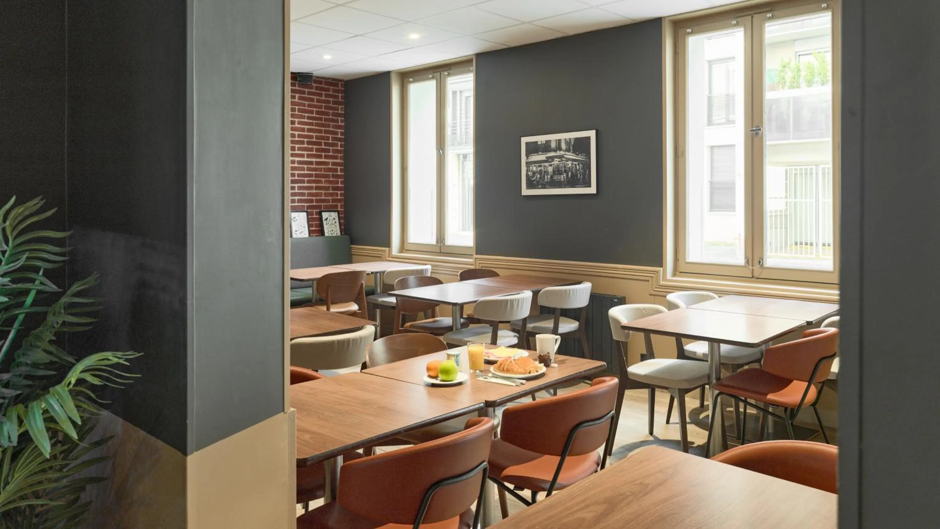 Breakfast in Campanile PRIME - Paris 15 Tour Eiffel