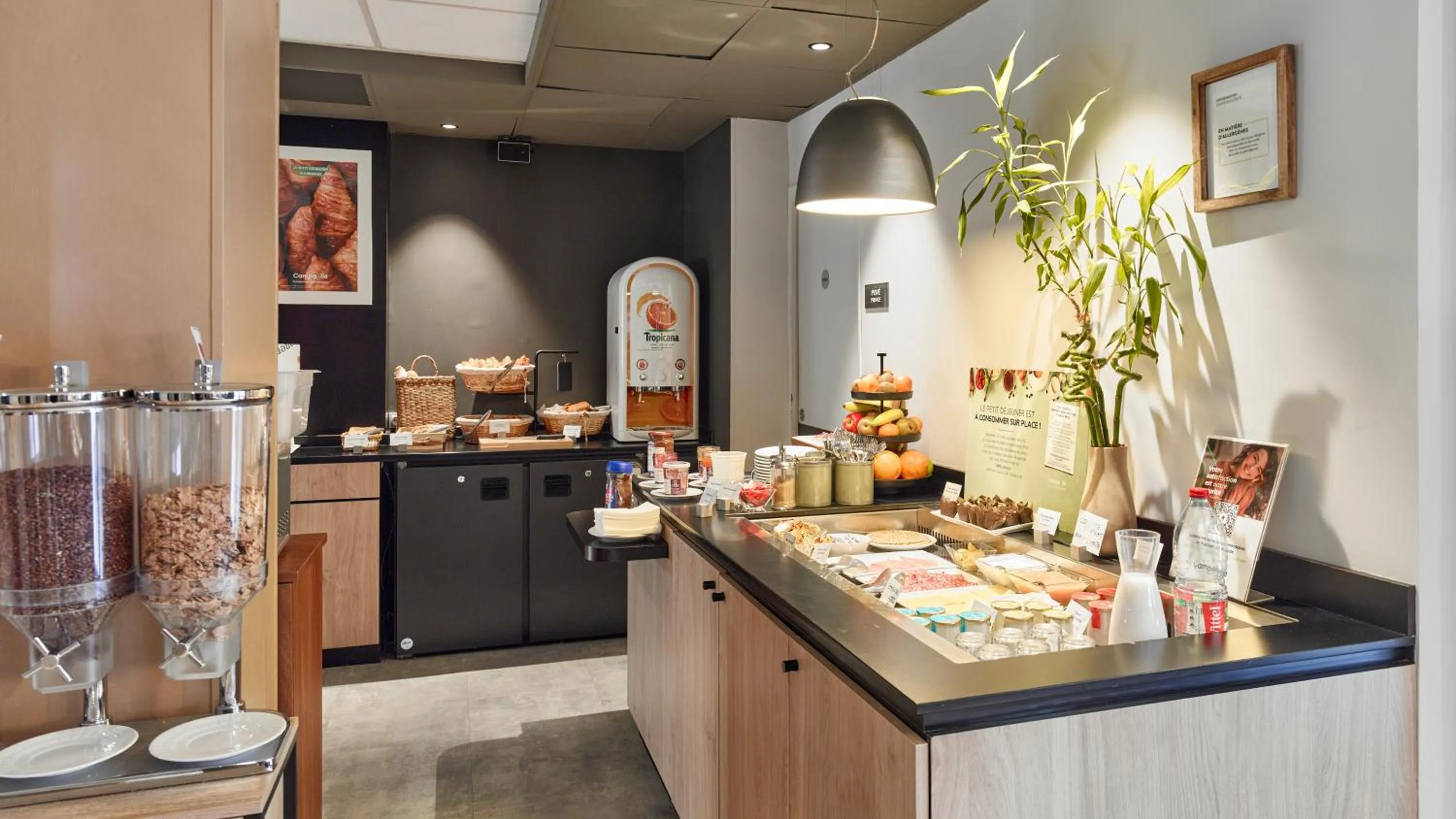 Breakfast in Campanile PRIME - Paris 15 Tour Eiffel