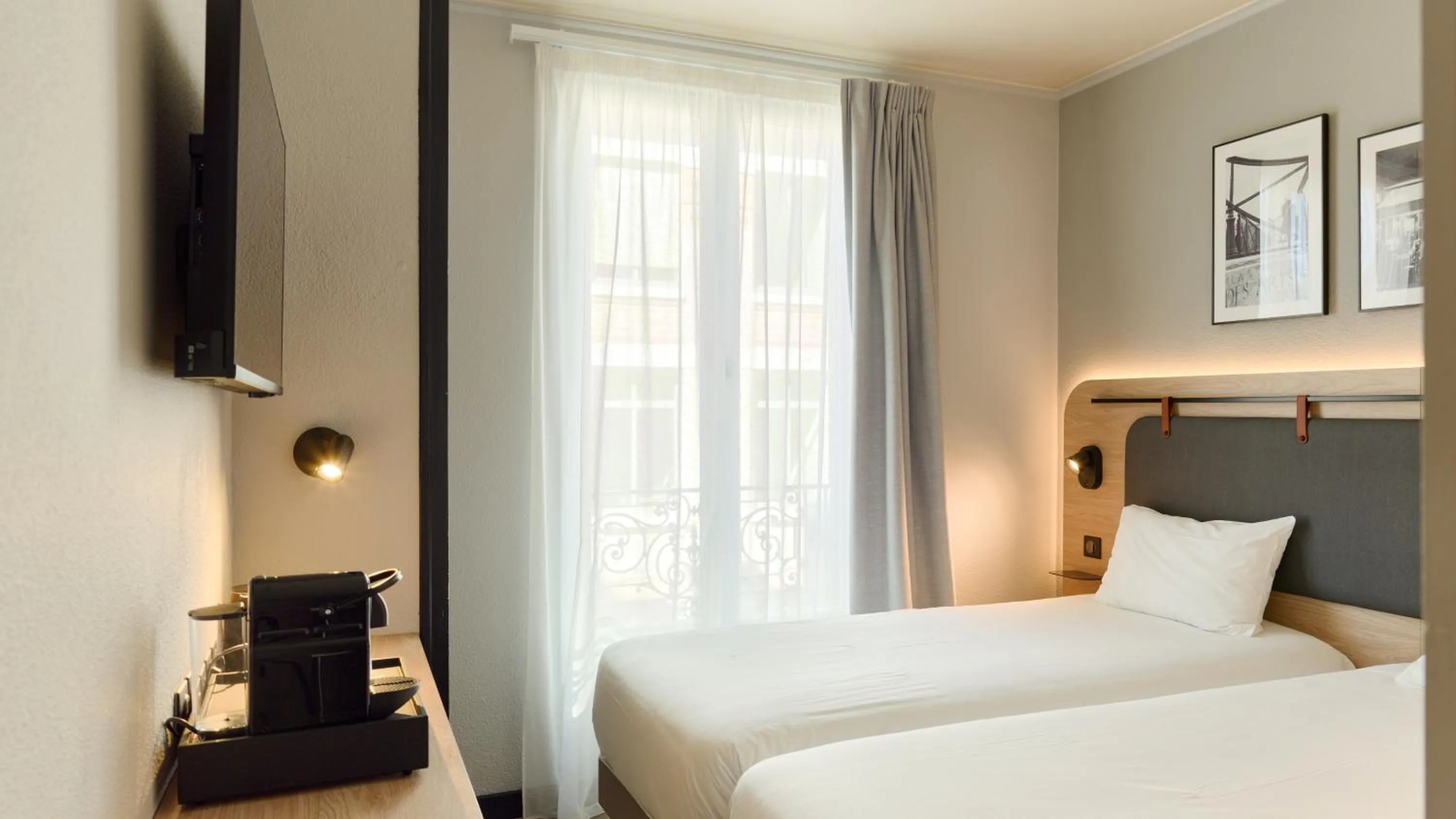 Bed in Campanile PRIME - Paris 15 Tour Eiffel