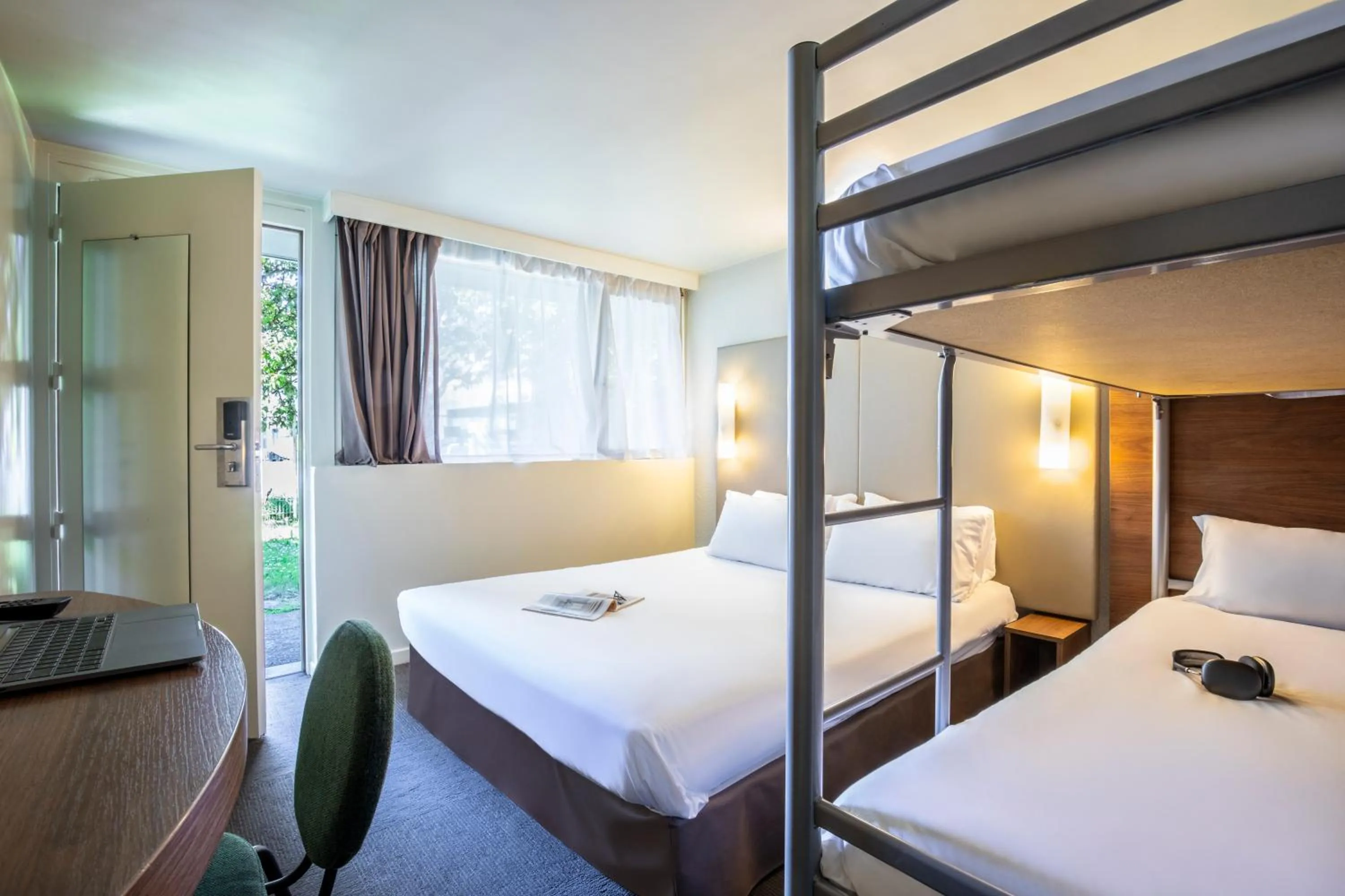 Bed in Campanile Melun Sud - Dammarie les Lys