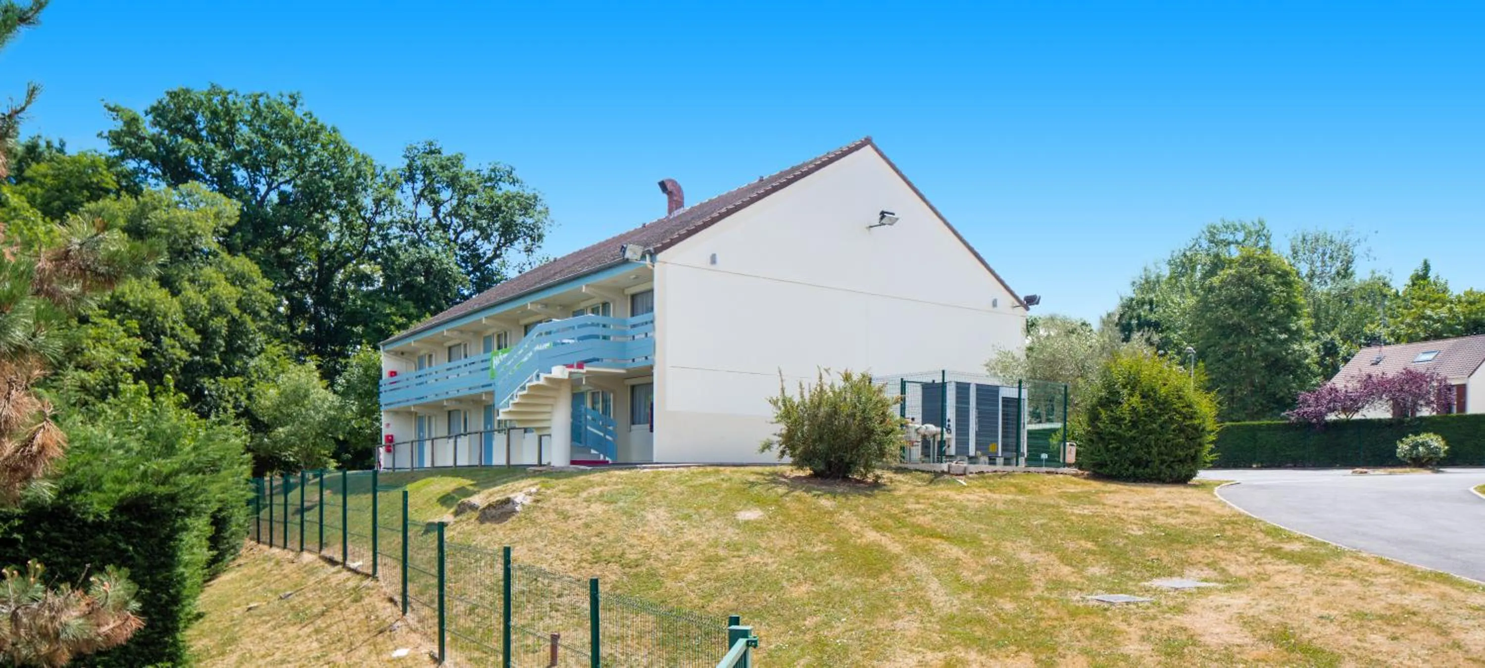 Facade/entrance in Campanile Melun Sud - Dammarie les Lys